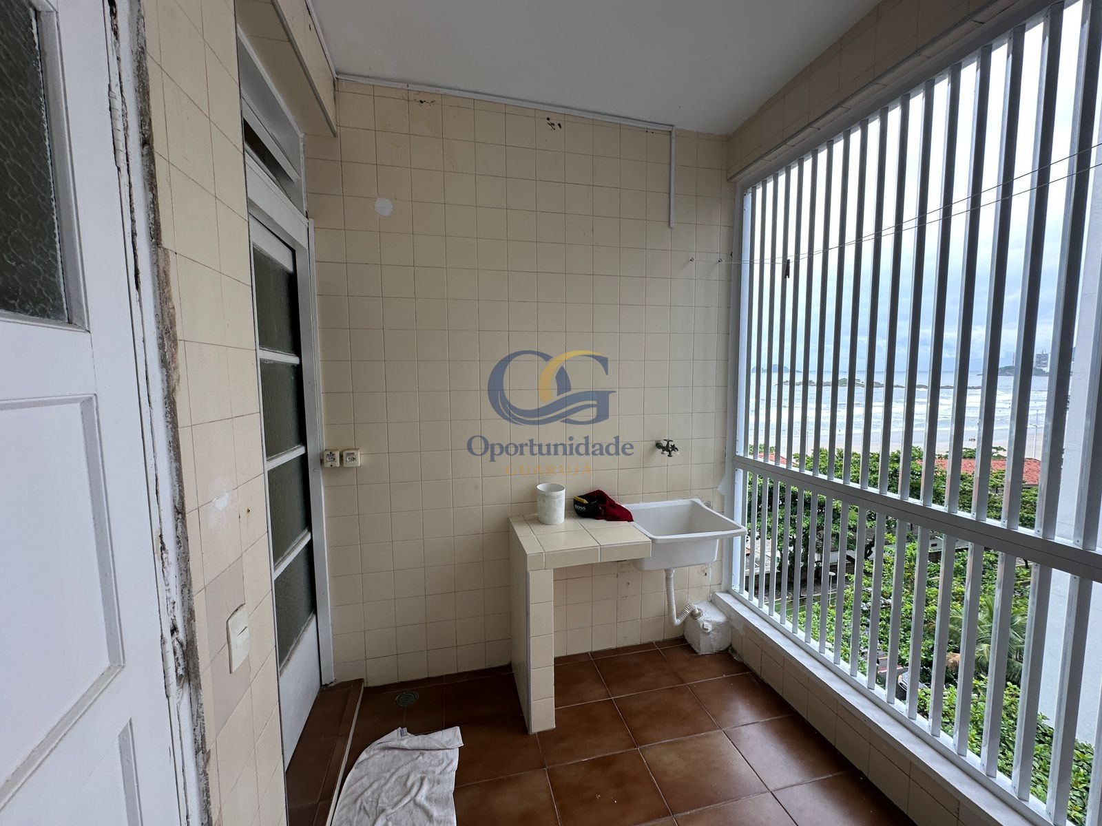 Apartamento Frente ao Mar nas Pitangueiras, Guarujá - SP