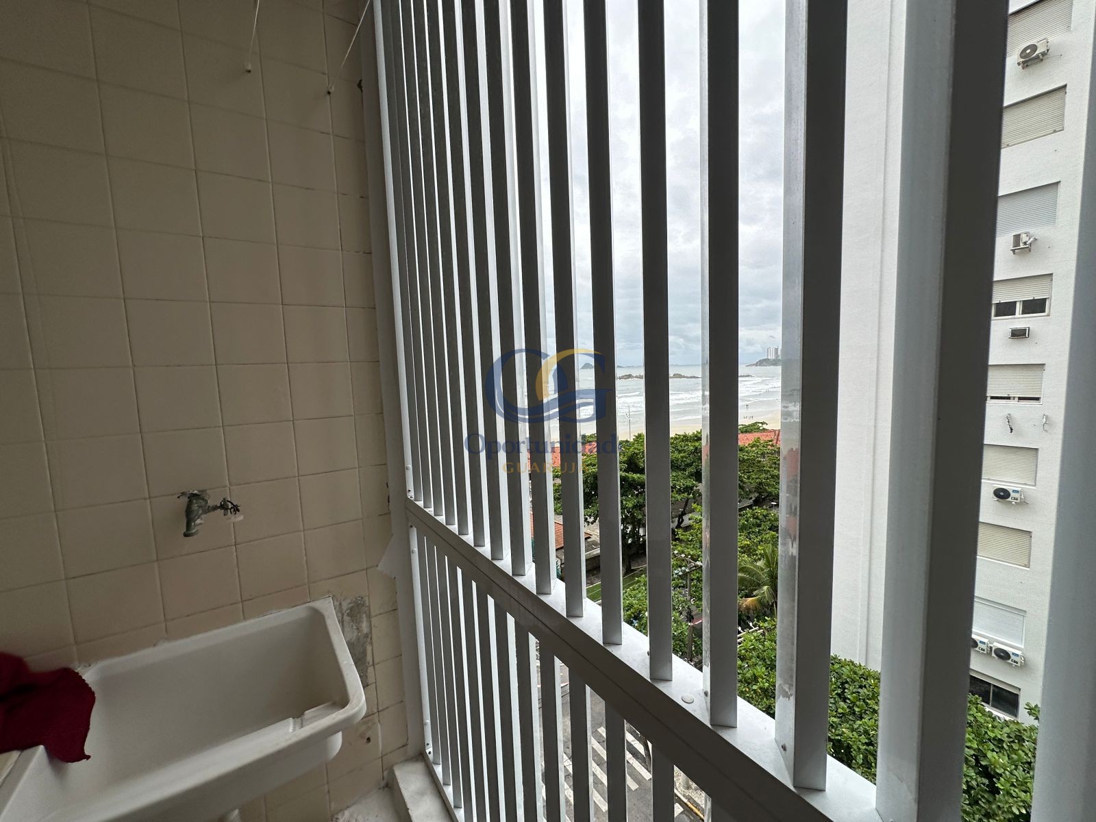 Apartamento Frente ao Mar nas Pitangueiras, Guarujá - SP