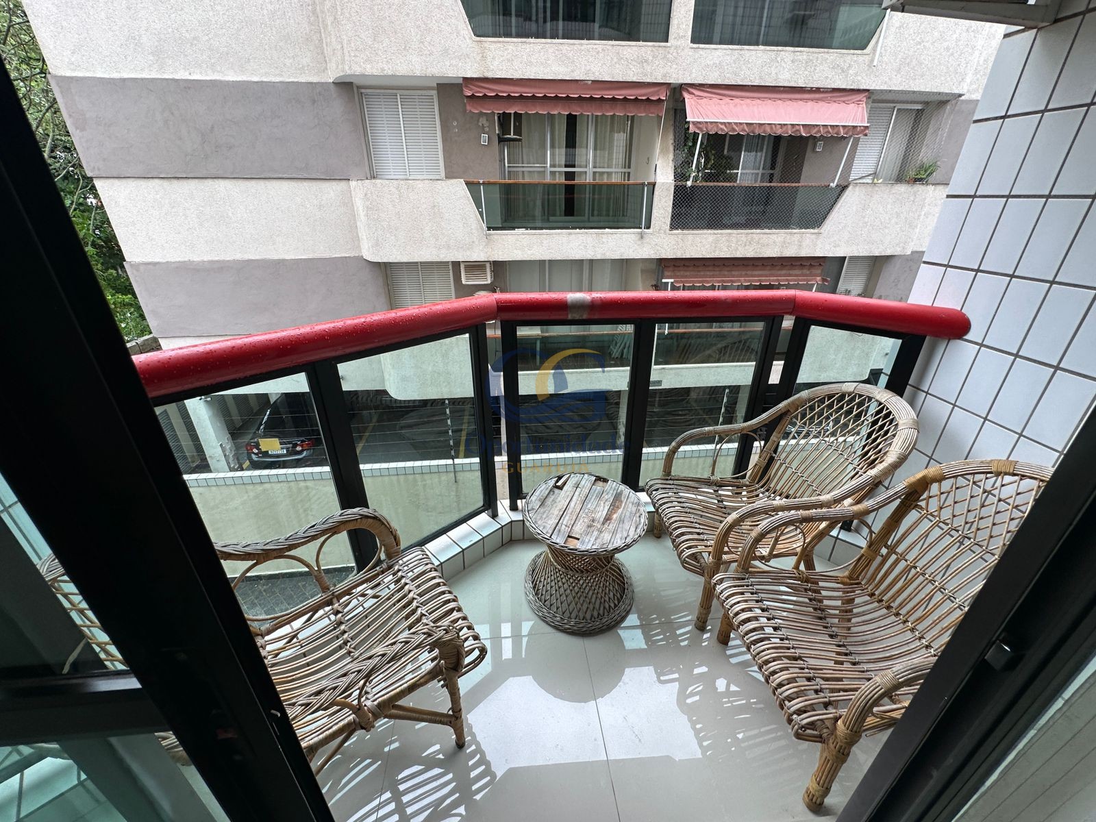 Apartamento na Praia da Enseada, Guarujá - SP