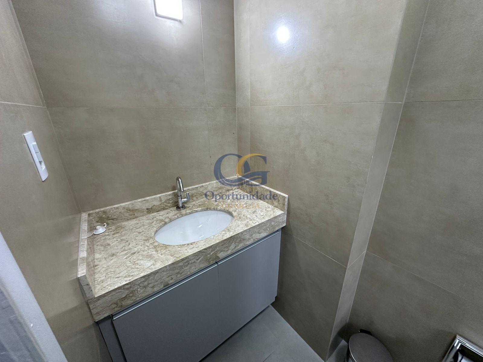 Apartamento na Praia da Enseada, Guarujá - SP