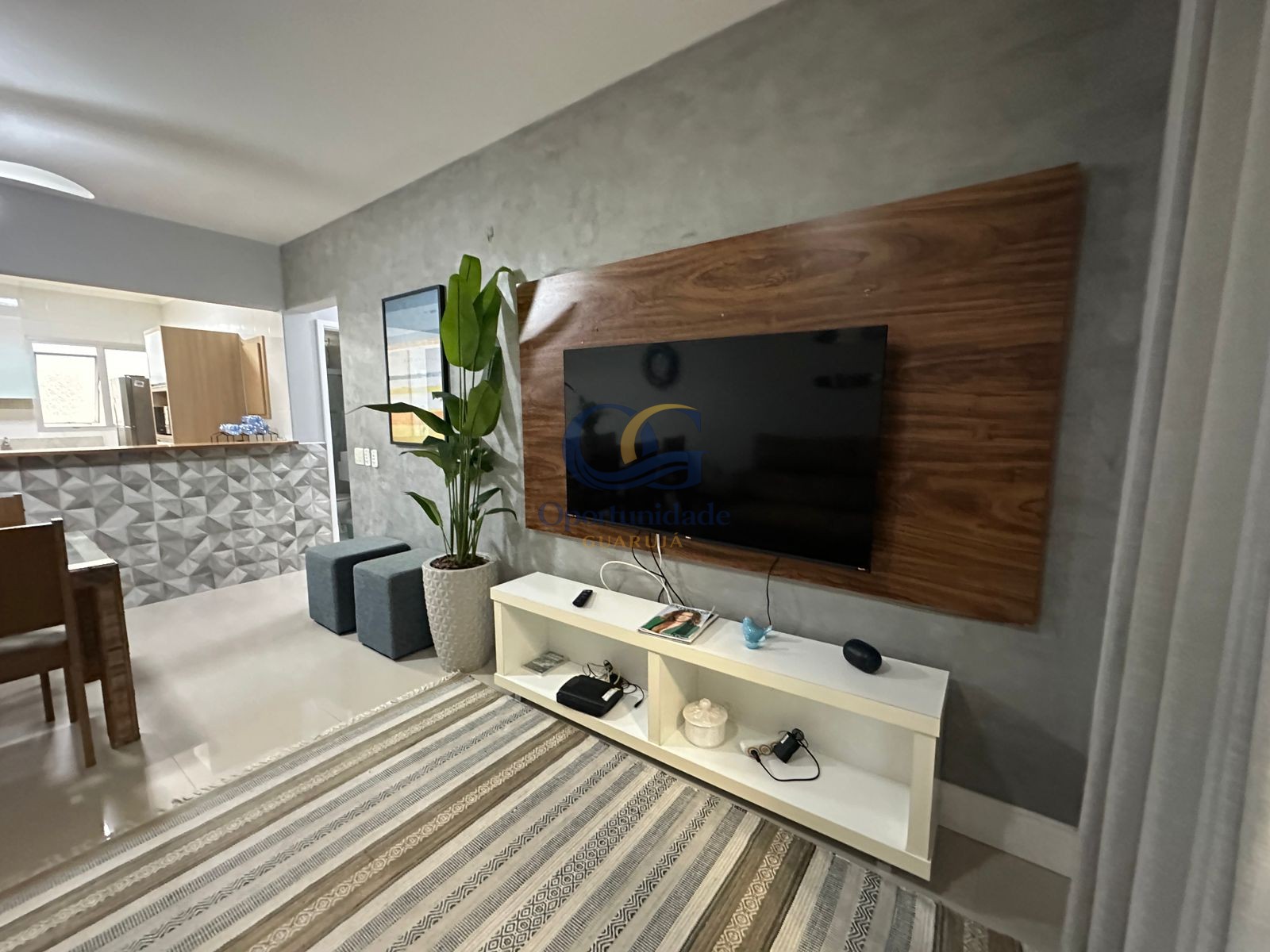 Apartamento na Praia da Enseada, Guarujá - SP