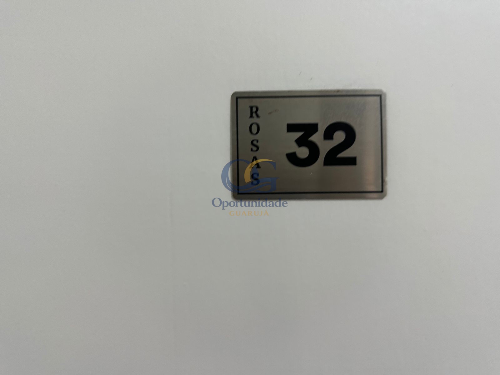 Apartamento na Praia da Enseada, Guarujá - SP