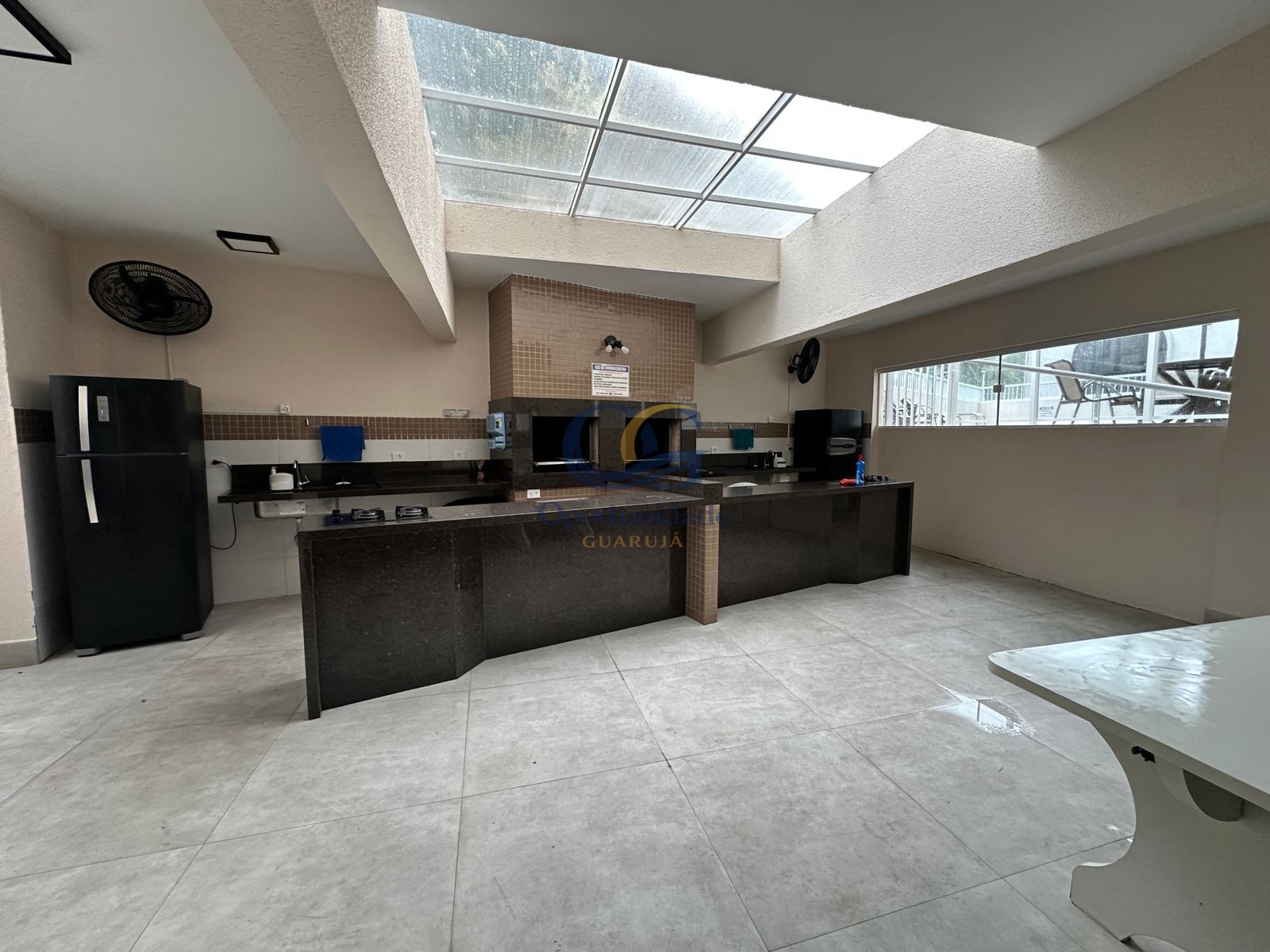 Apartamento na Praia da Enseada, Guarujá - SP