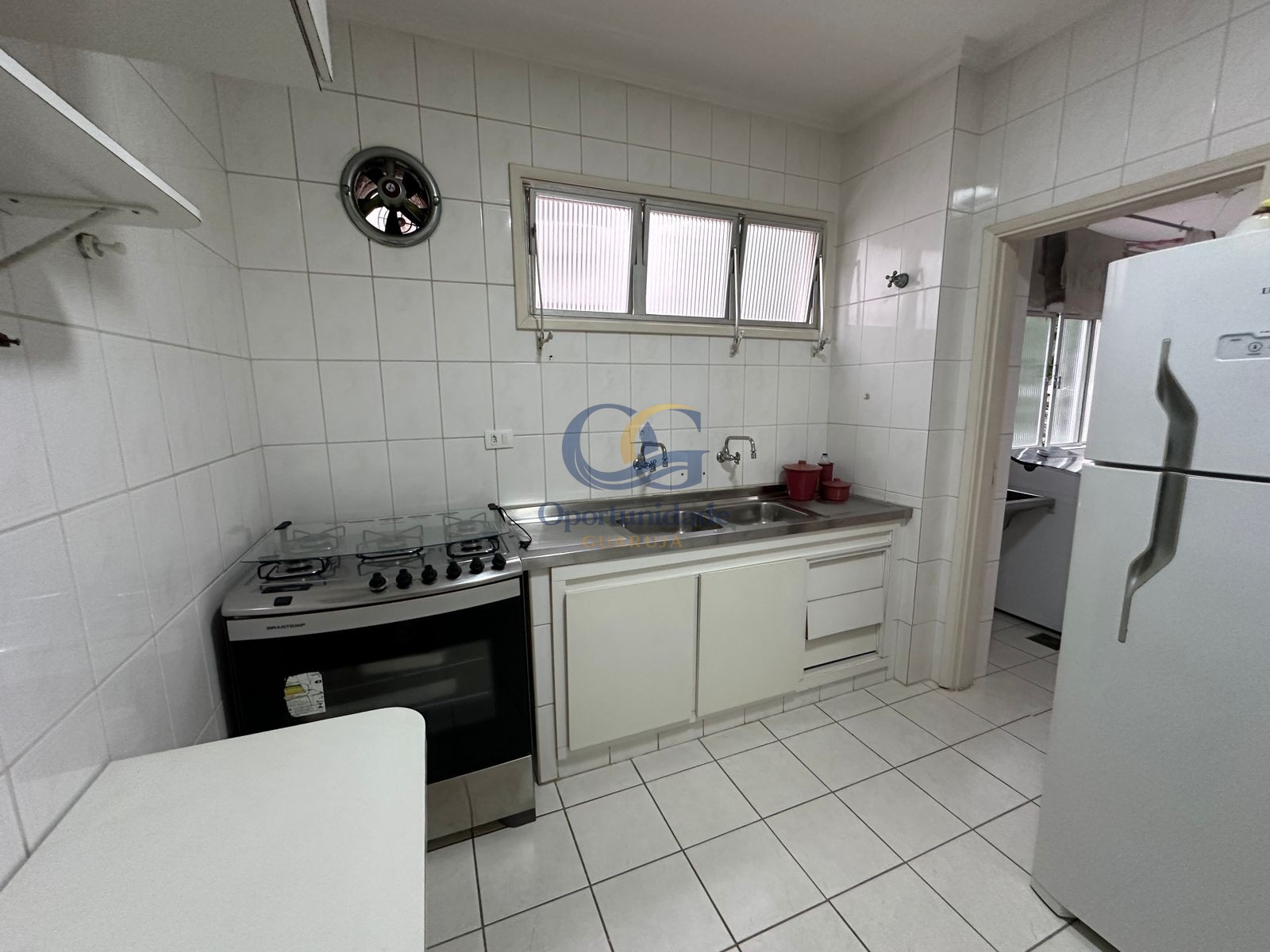 Apartamento na Praia das Pitangueiras, Guarujá - SP