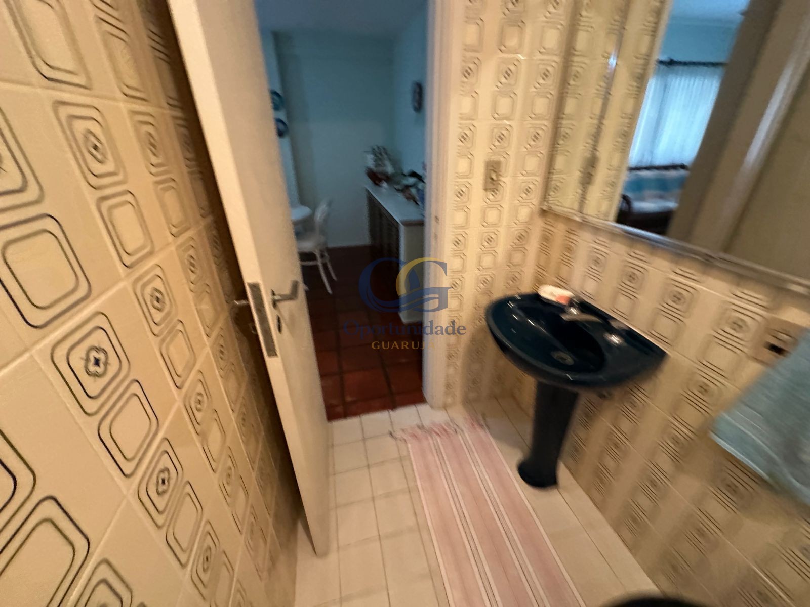 Apartamento na Praia das Pitangueiras, Guarujá - SP