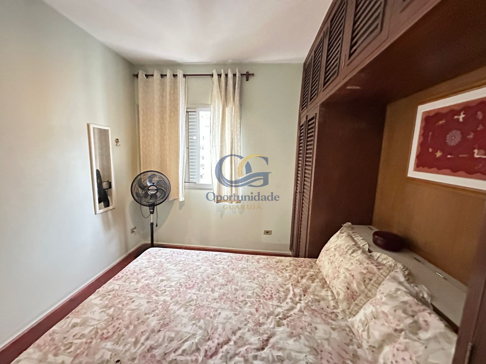Apartamento na Praia das Pitangueiras, Guarujá - SP
