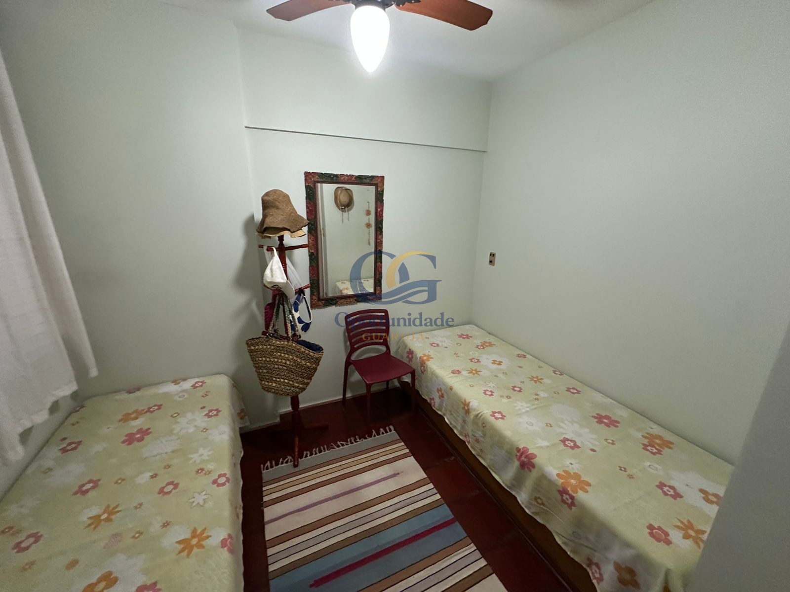 Apartamento na Praia das Pitangueiras, Guarujá - SP