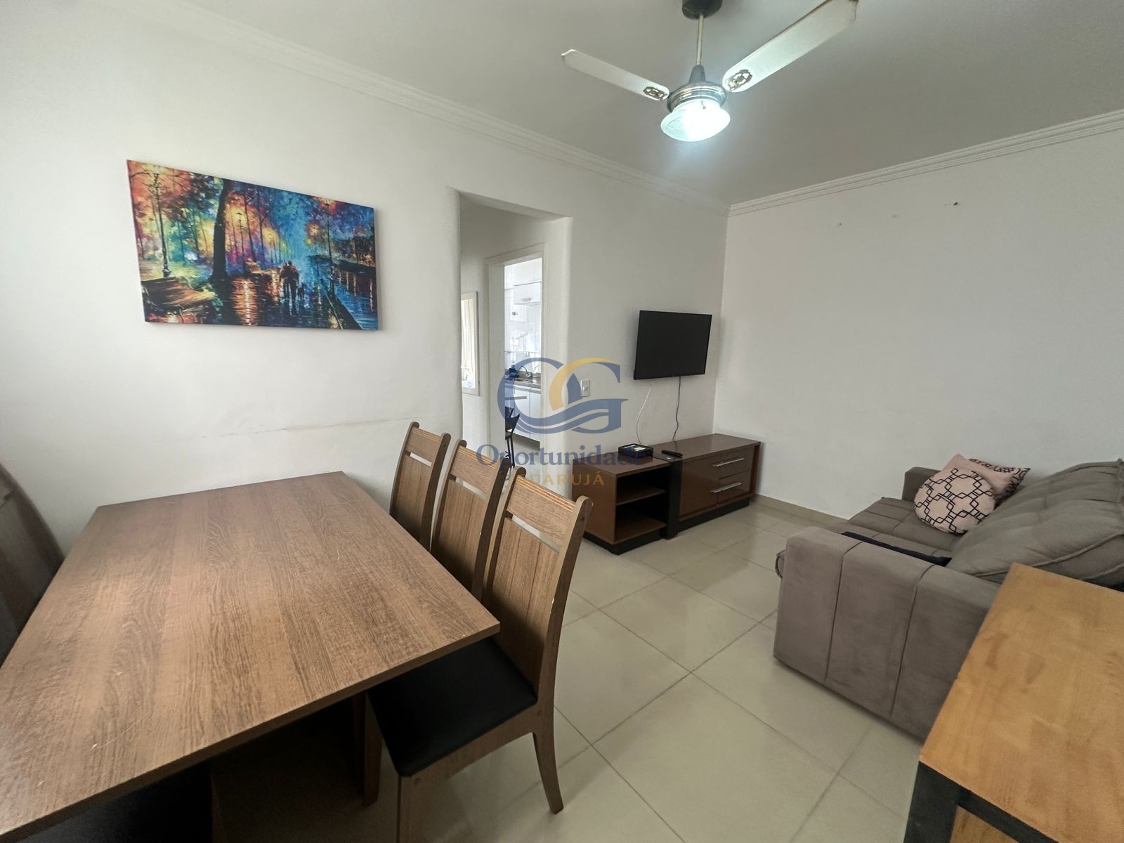 Apartamento na Praia das Pitangueiras, Guarujá - SP