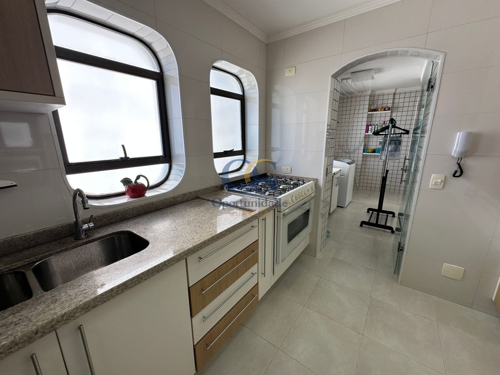 Apartamento Frente ao Mar, Praia Astúrias, Guarujá - SP
