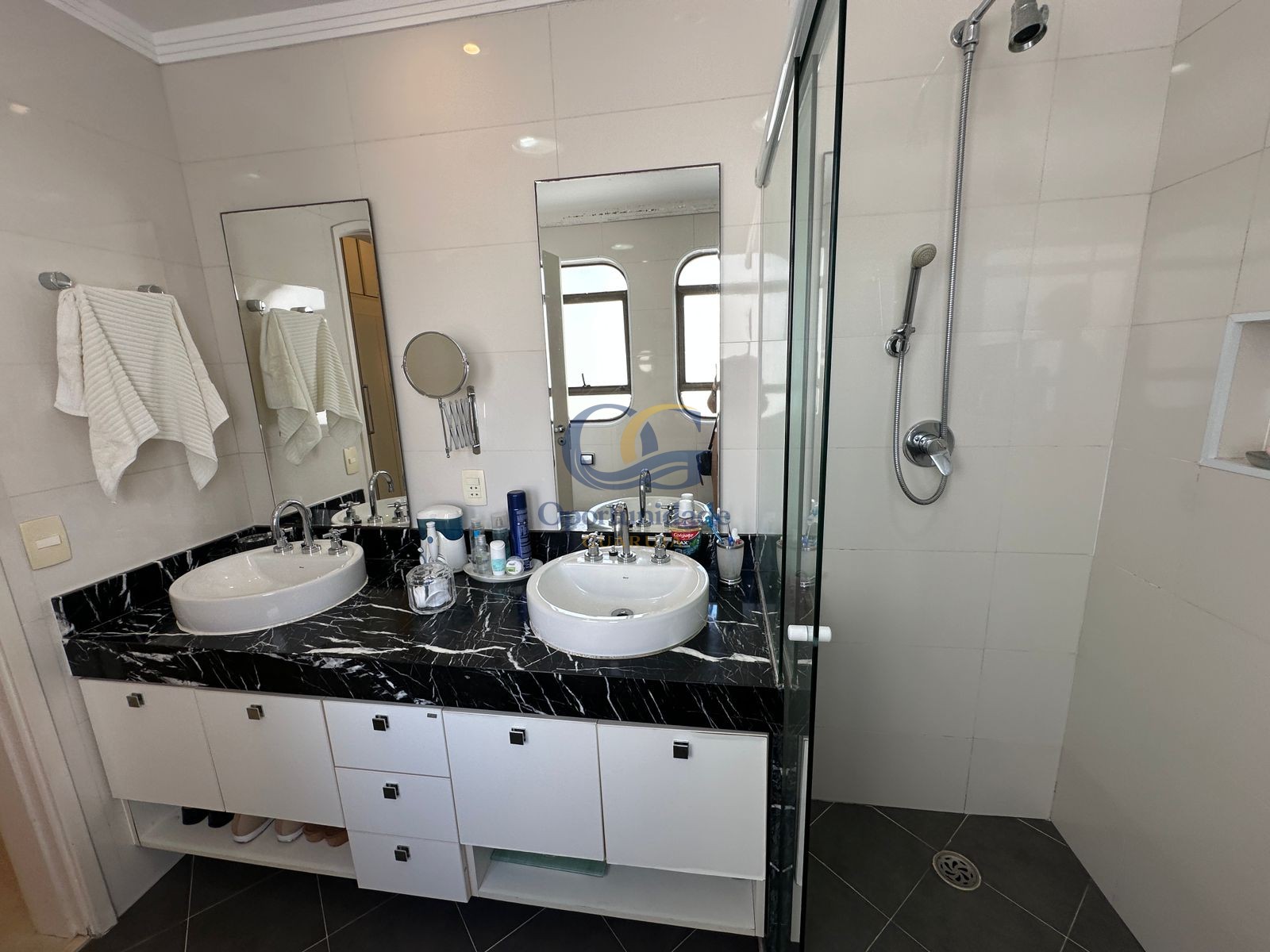 Apartamento Frente ao Mar, Praia Astúrias, Guarujá - SP