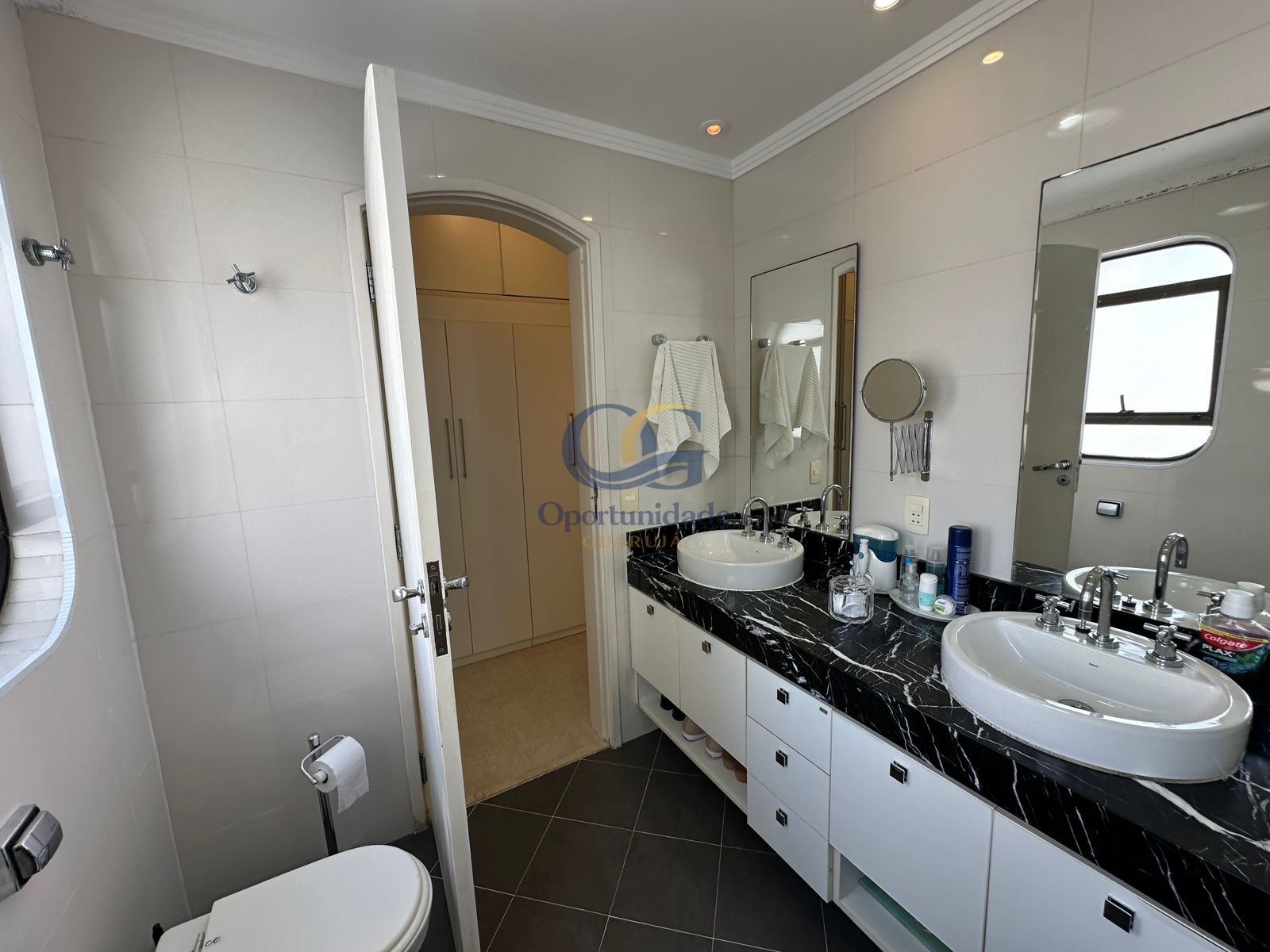 Apartamento Frente ao Mar, Praia Astúrias, Guarujá - SP