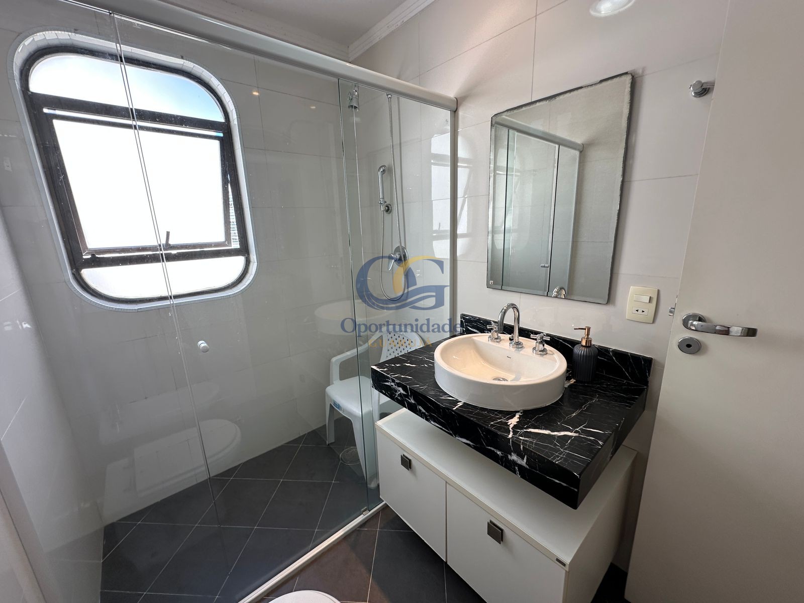 Apartamento Frente ao Mar, Praia Astúrias, Guarujá - SP