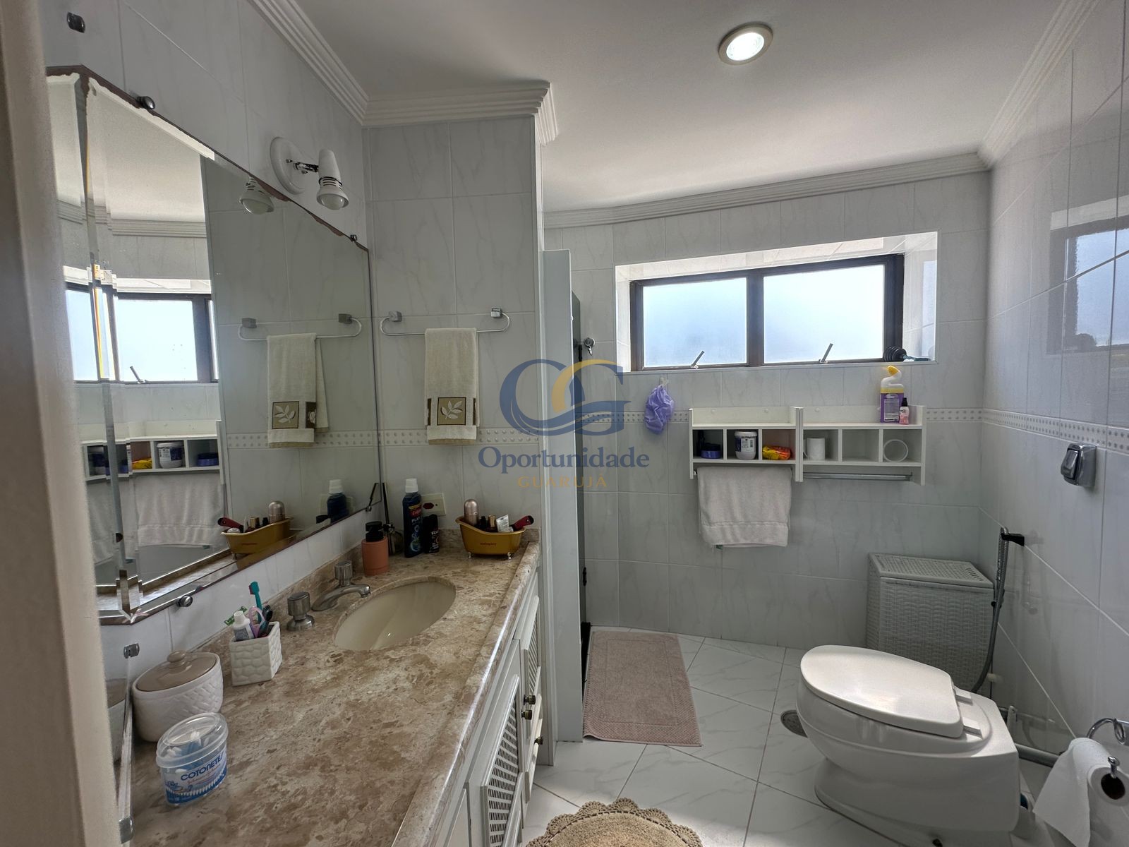 Apartamento Frente ao Mar Praia Astúrias, Guarujá - SP