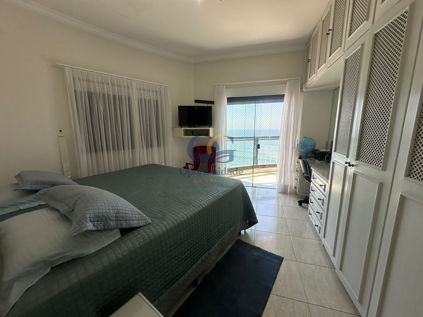Apartamento Frente ao Mar Praia Astúrias, Guarujá - SP