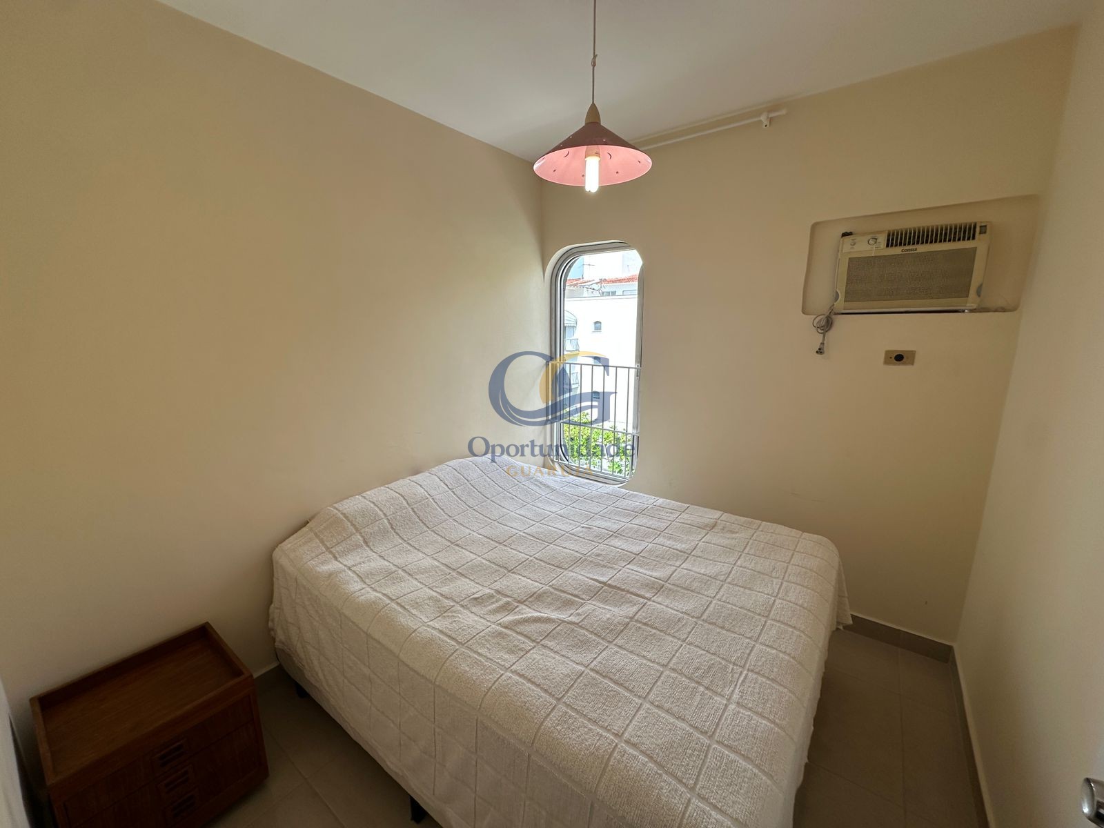 Apartamento na Praia da Enseada, Guarujá - SP