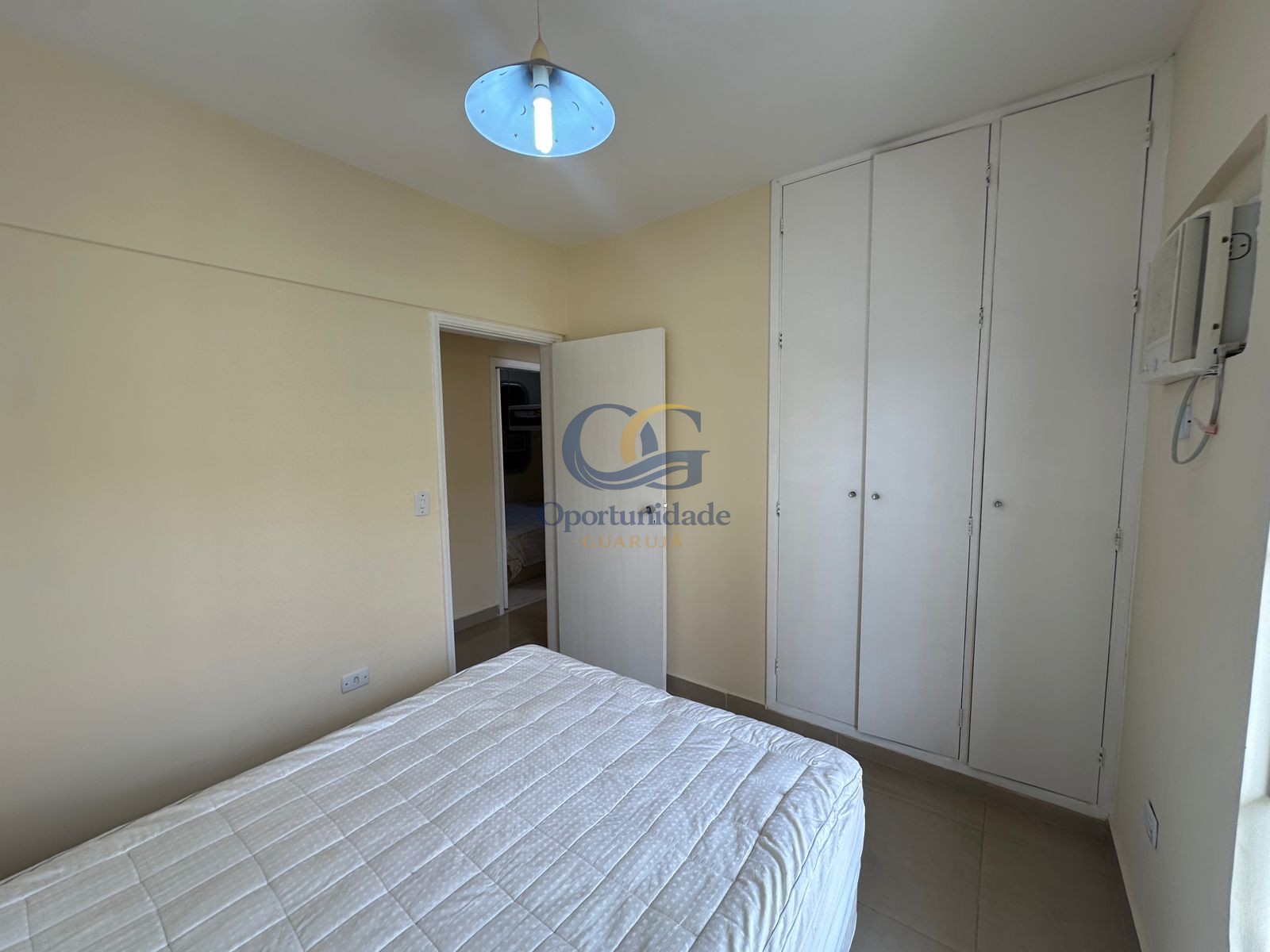 Apartamento na Praia da Enseada, Guarujá - SP