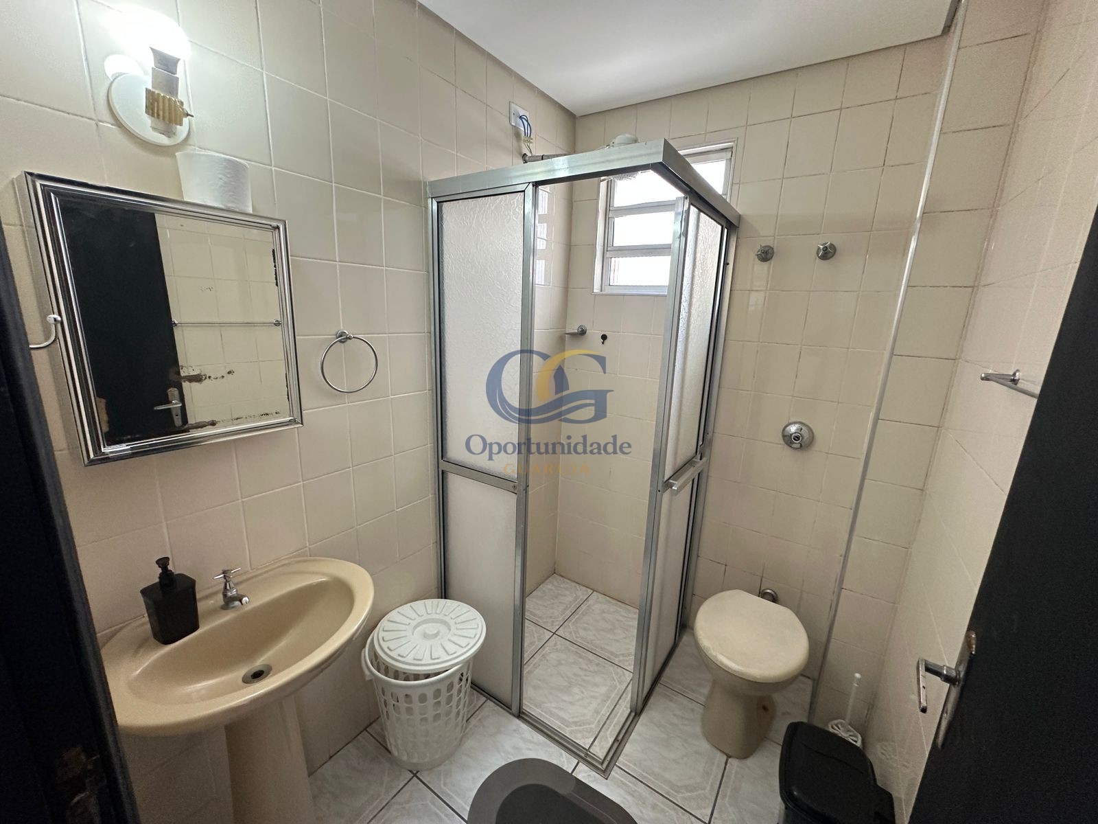 Apartamento na Praia da Enseada, Guarujá - SP