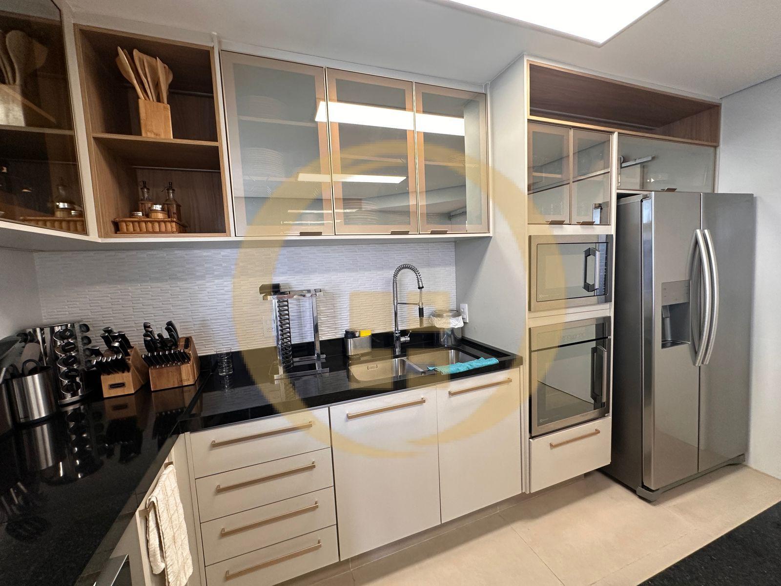 Casa-5-dormitorios-Jardim Acapulco