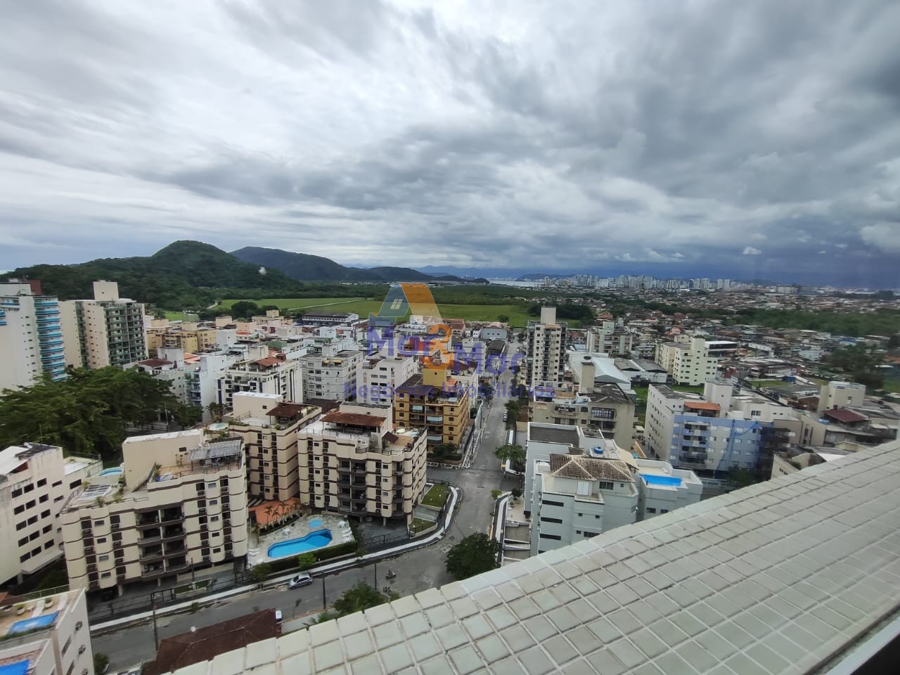 Cobertura na Praia das Astúrias, Guarujá - SP