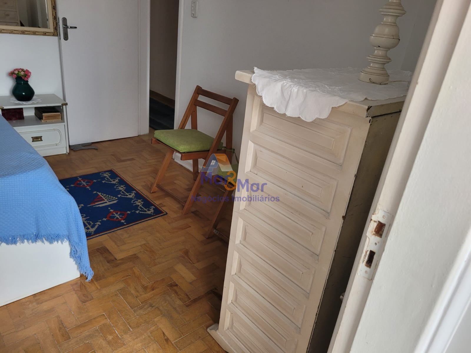 Apartamento na Praia das Pitangueiras, Guarujá - SP