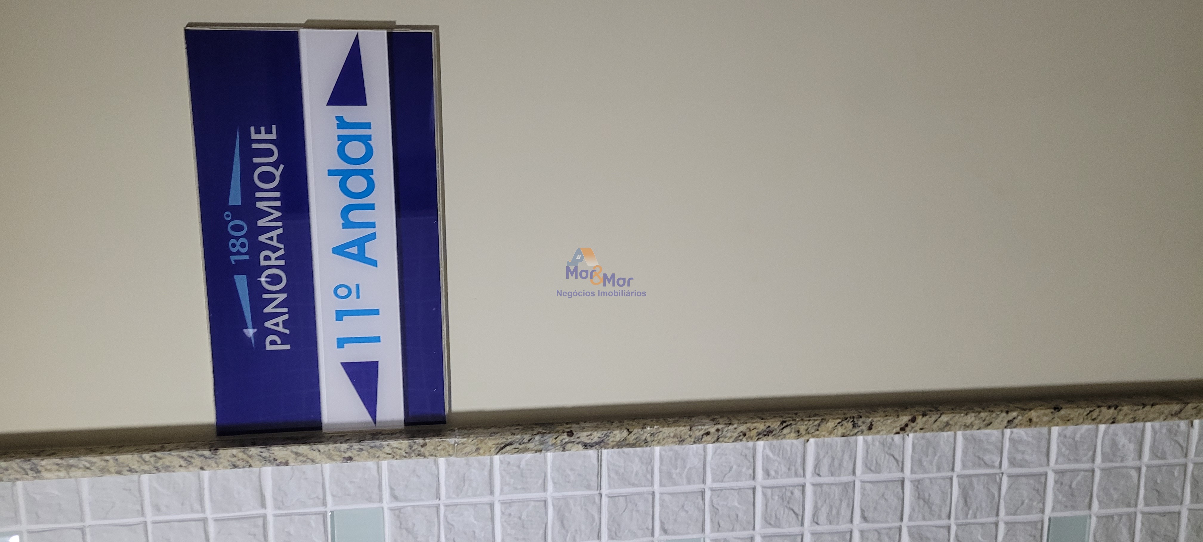 Apartamento na Praia da Enseada, Guarujá - SP
