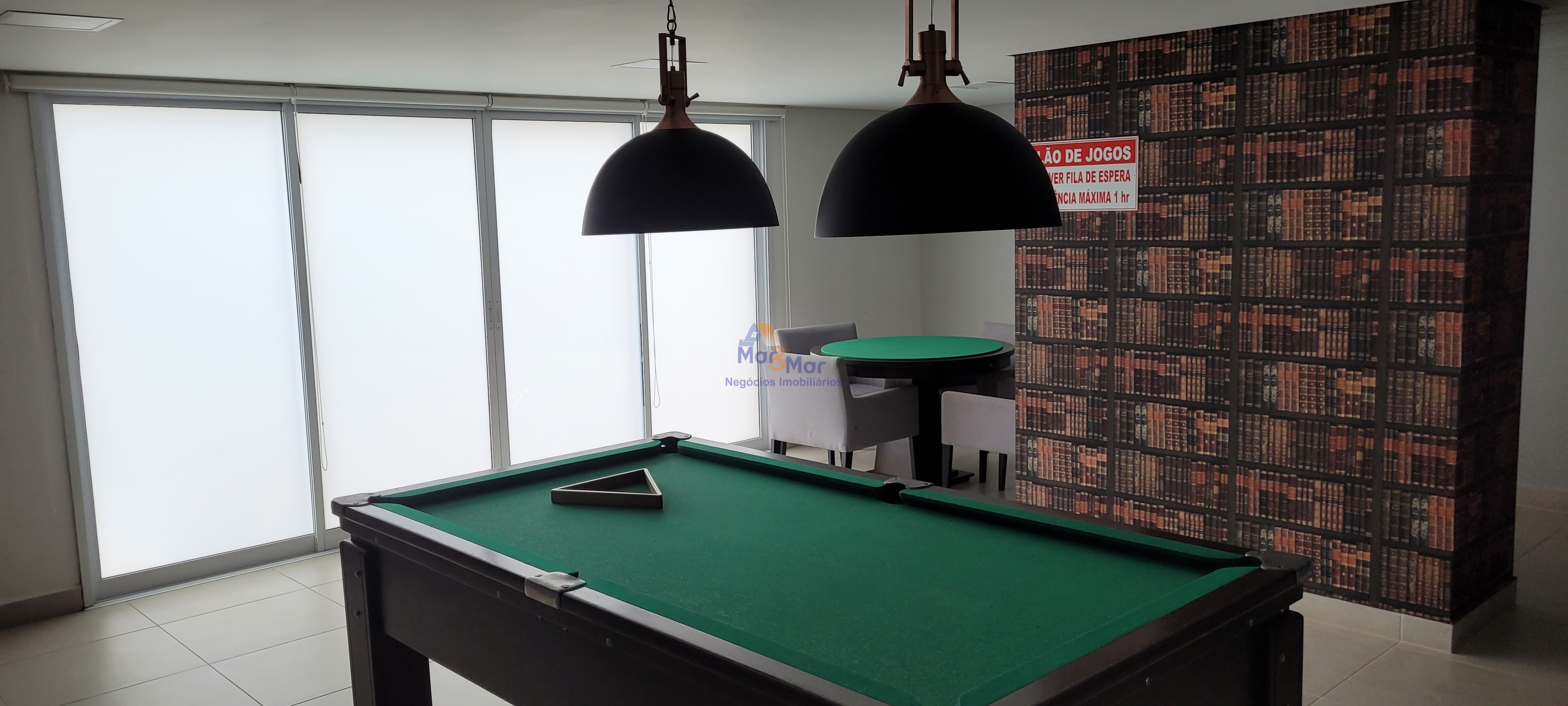 Apartamento na Praia da Enseada, Guarujá - SP