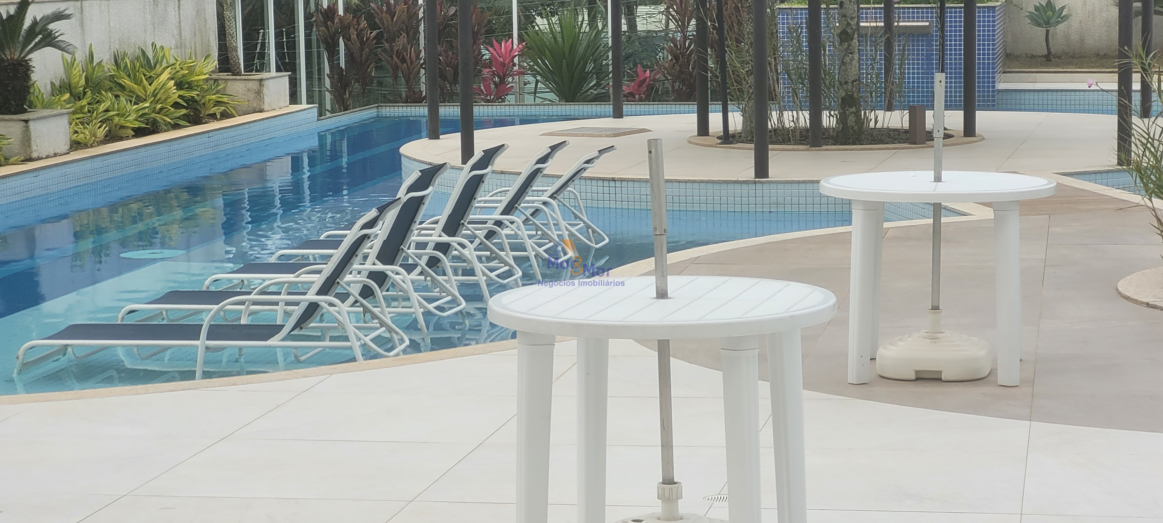 Apartamento na Praia da Enseada, Guarujá - SP