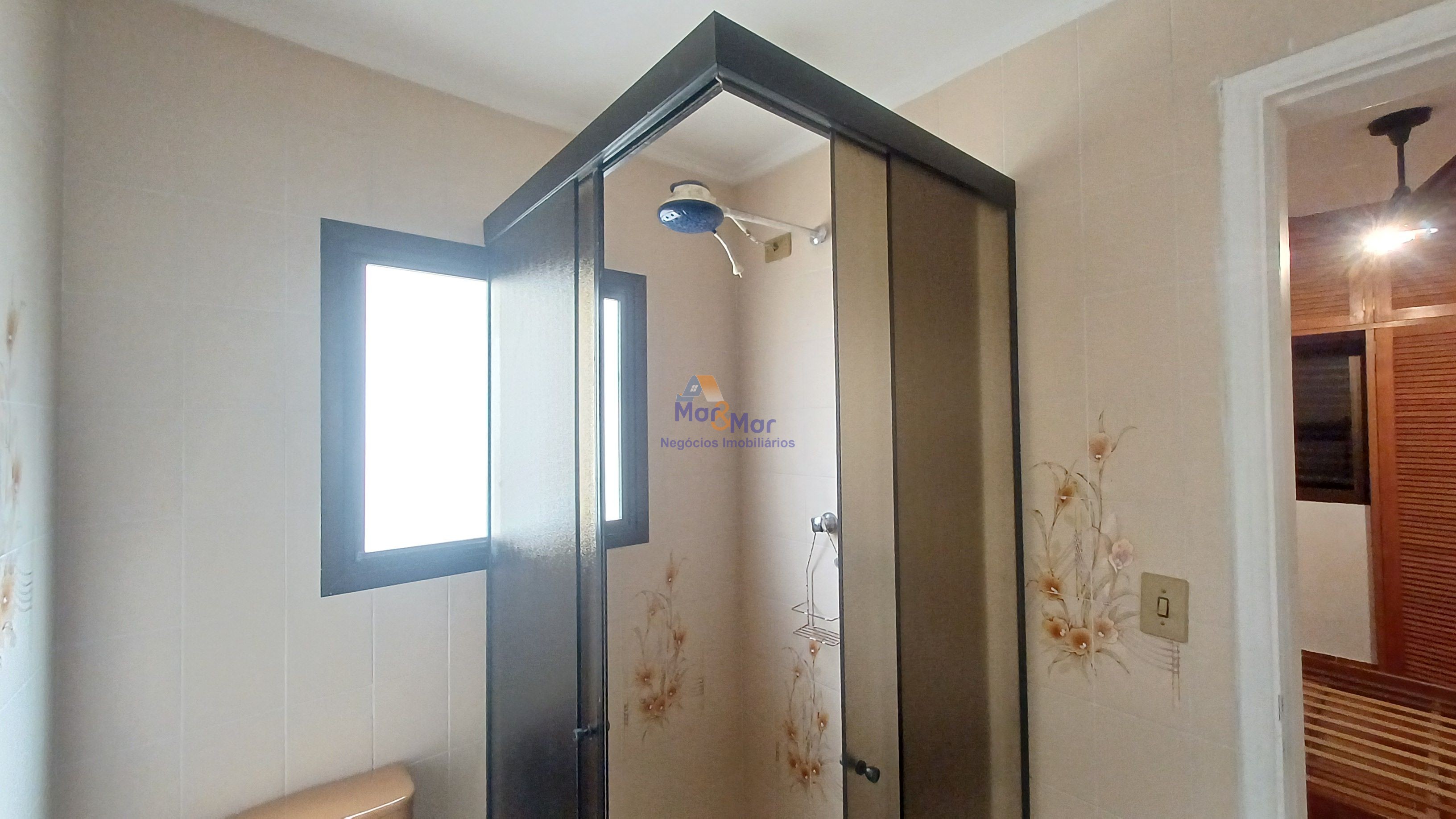 Apartamento na Praia da Enseada, Guarujá - SP