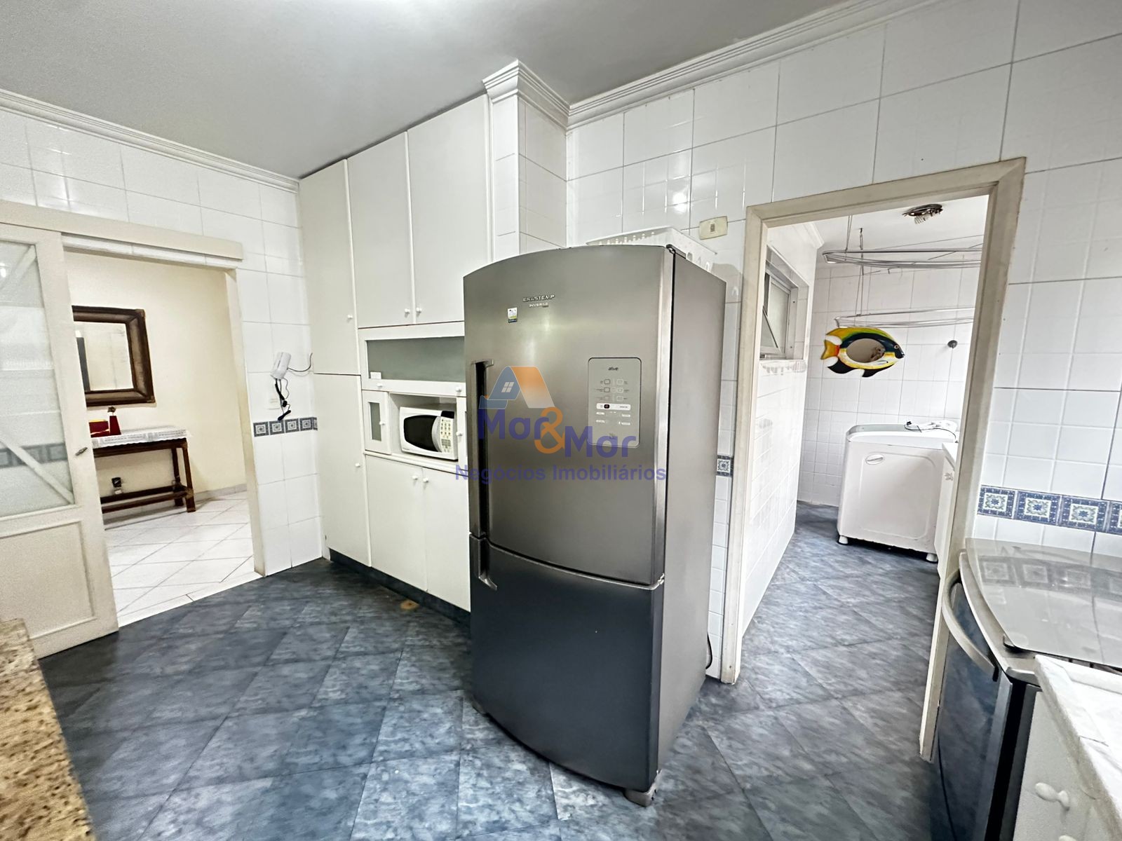 Apartamento na Praia das Pitangueiras, Guarujá - SP