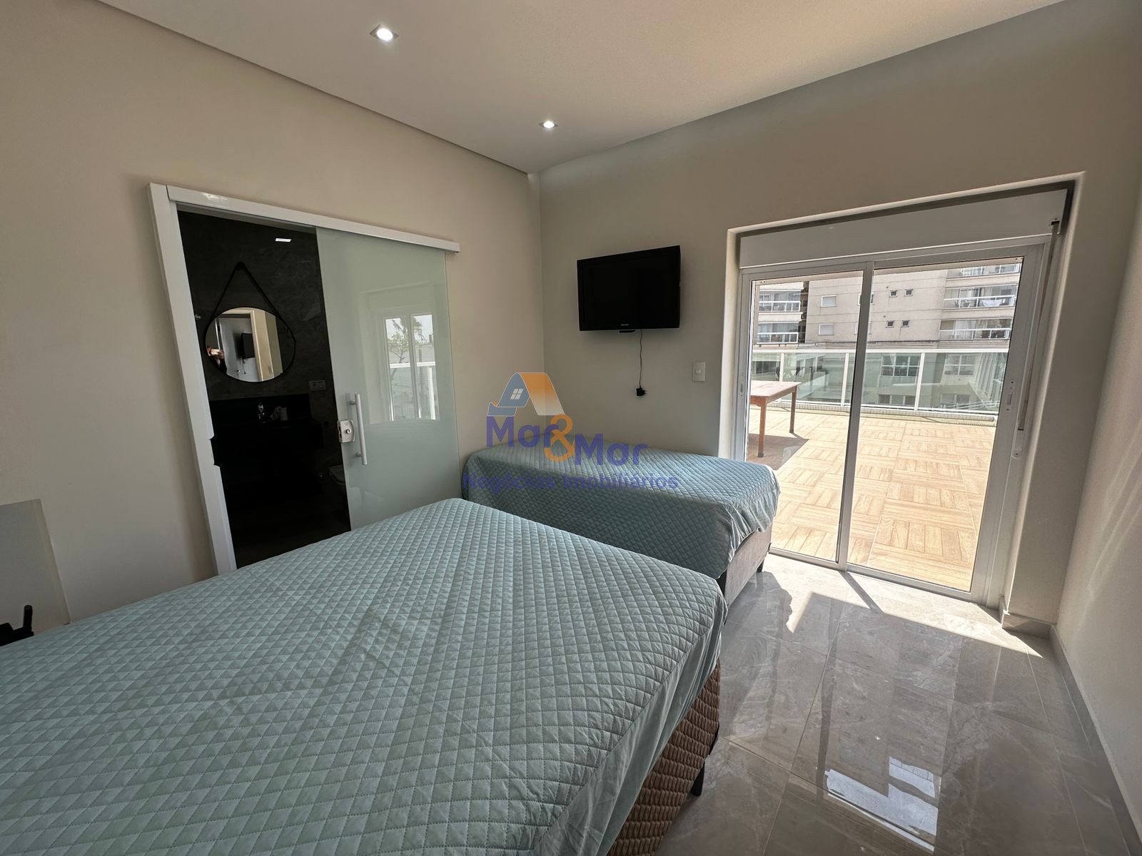 Apartamento Frente ao Mar nas Pitangueiras, Guarujá - SP