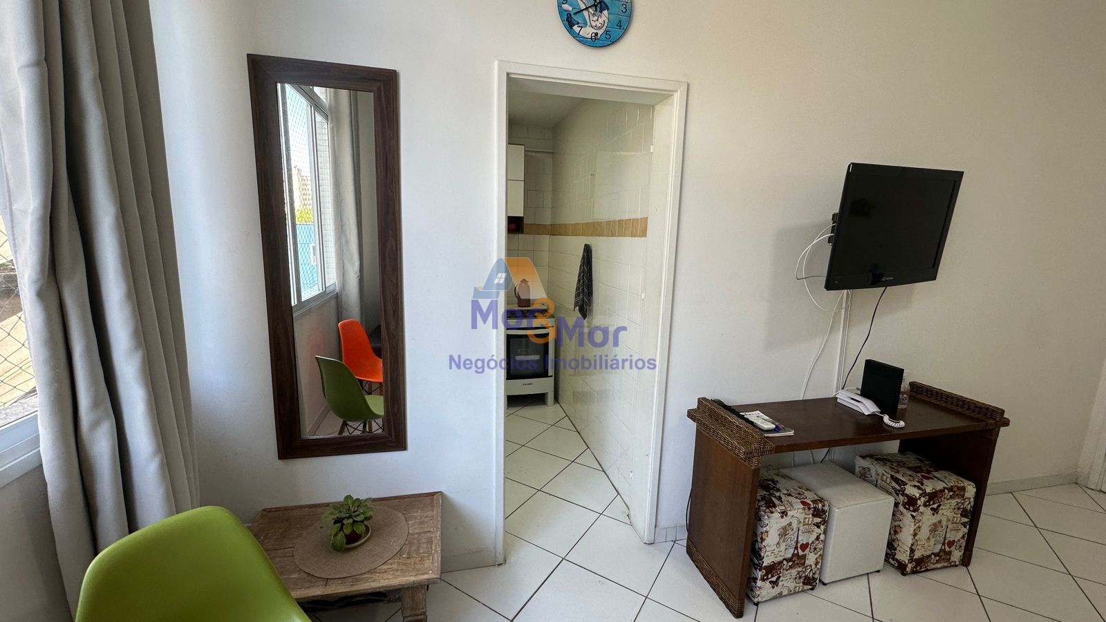 Apartamento na Praia das Pitangueiras, Guarujá - SP
