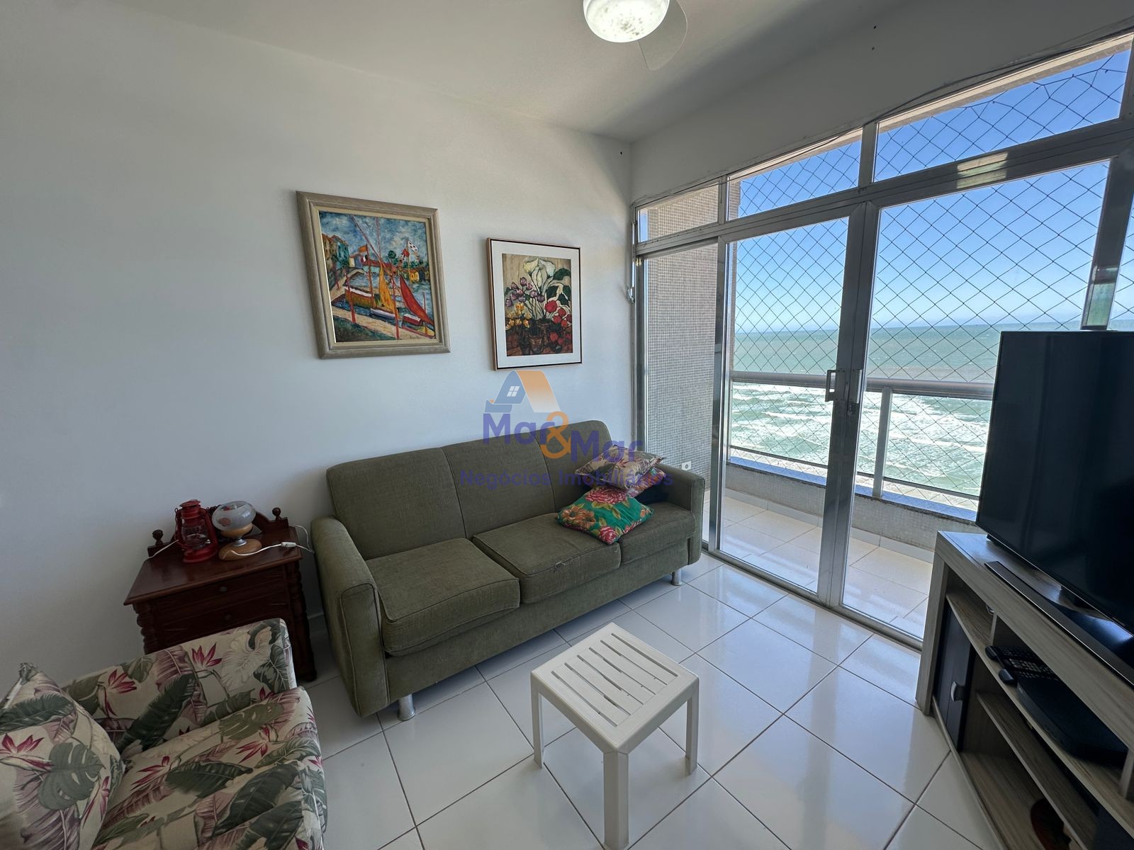 Apartamento Frente ao Mar, Praia Pitangueiras, Guarujá - SP