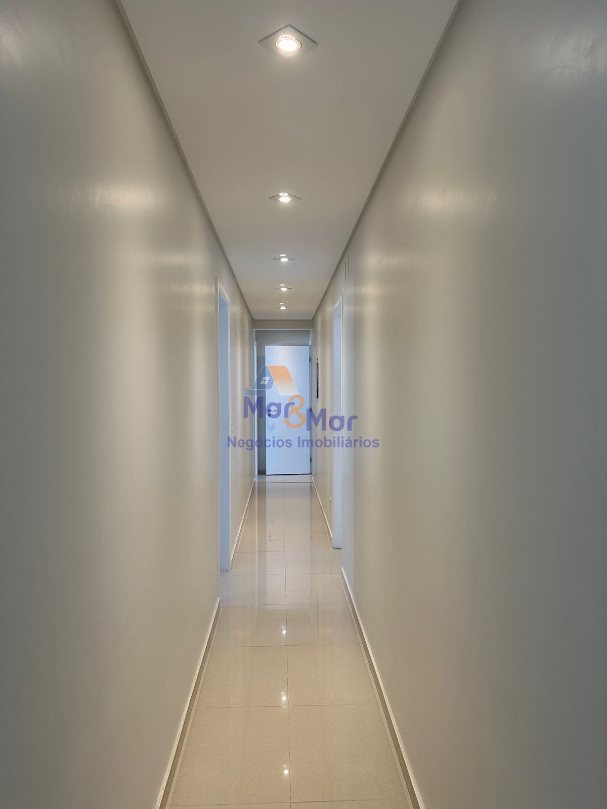 Apartamento Frente ao Mar, Praia da Enseada, Guarujá - SP