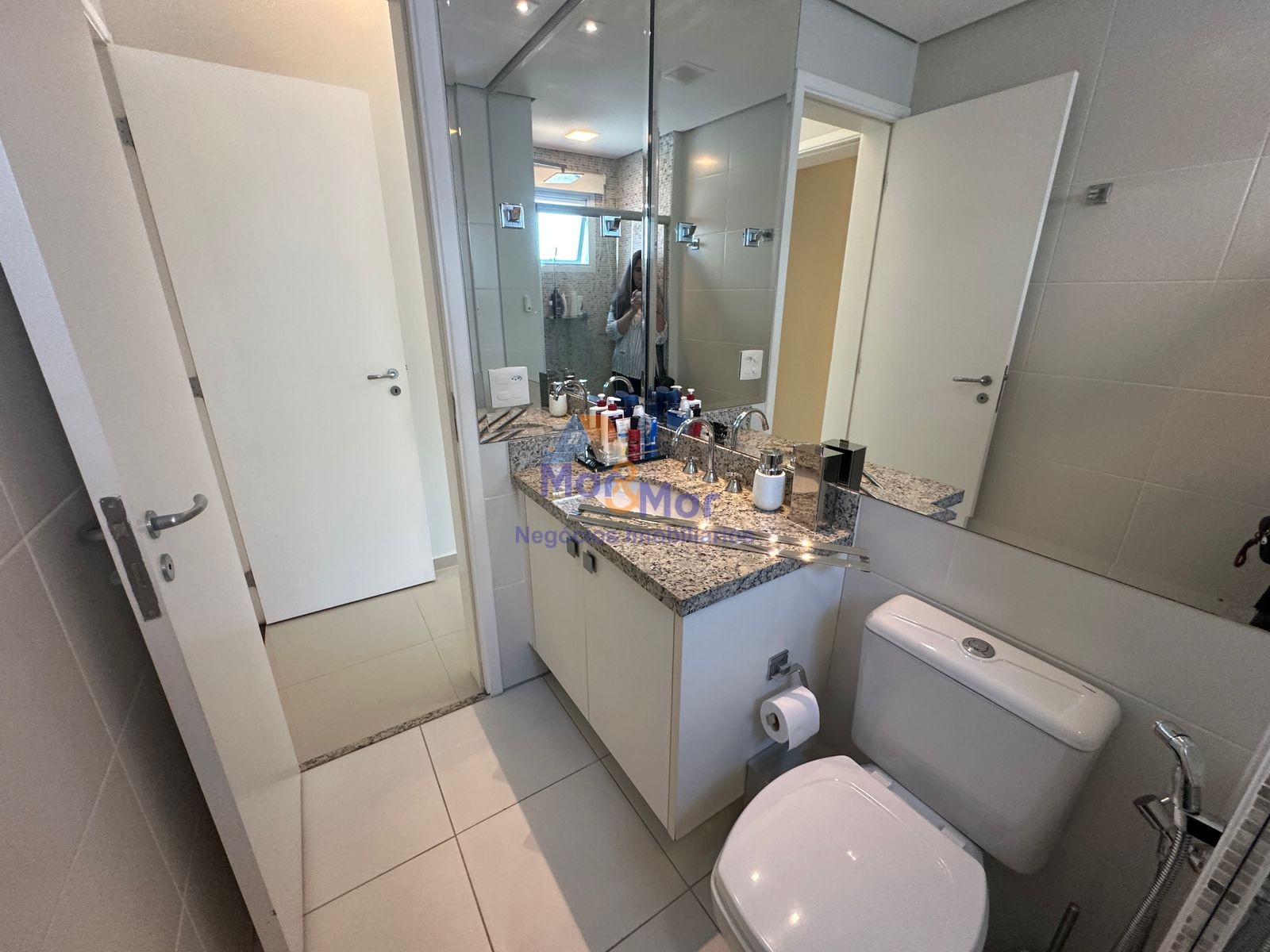 Apartamento Frente ao Mar, Praia da Enseada, Guarujá - SP
