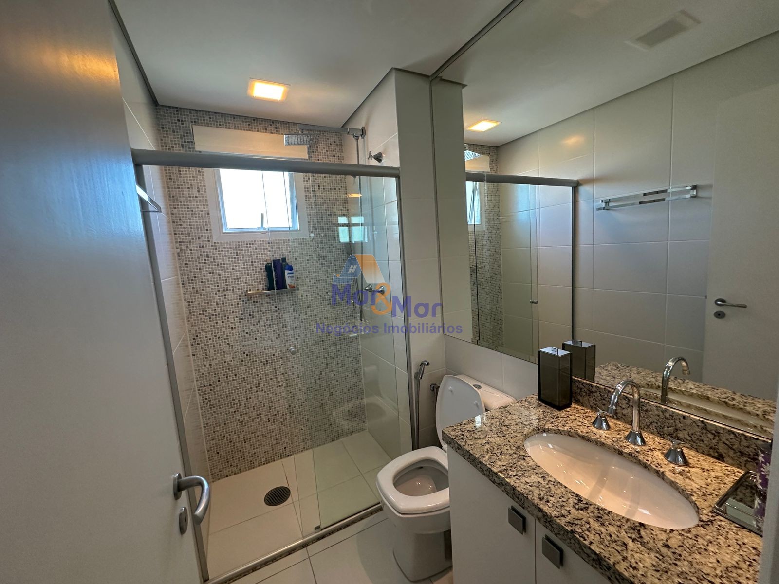 Apartamento Frente ao Mar, Praia da Enseada, Guarujá - SP