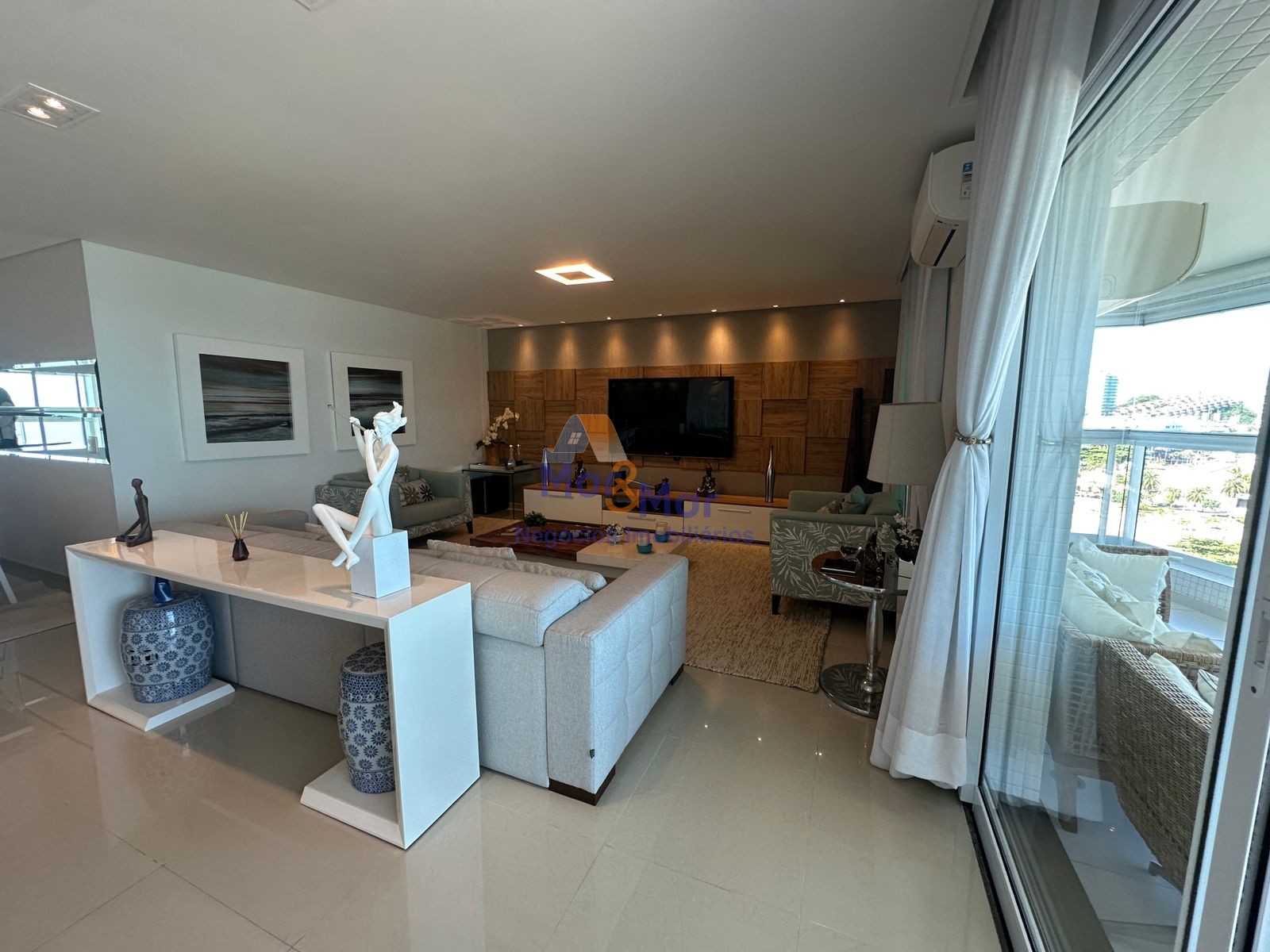 Apartamento Frente ao Mar, Praia da Enseada, Guarujá - SP