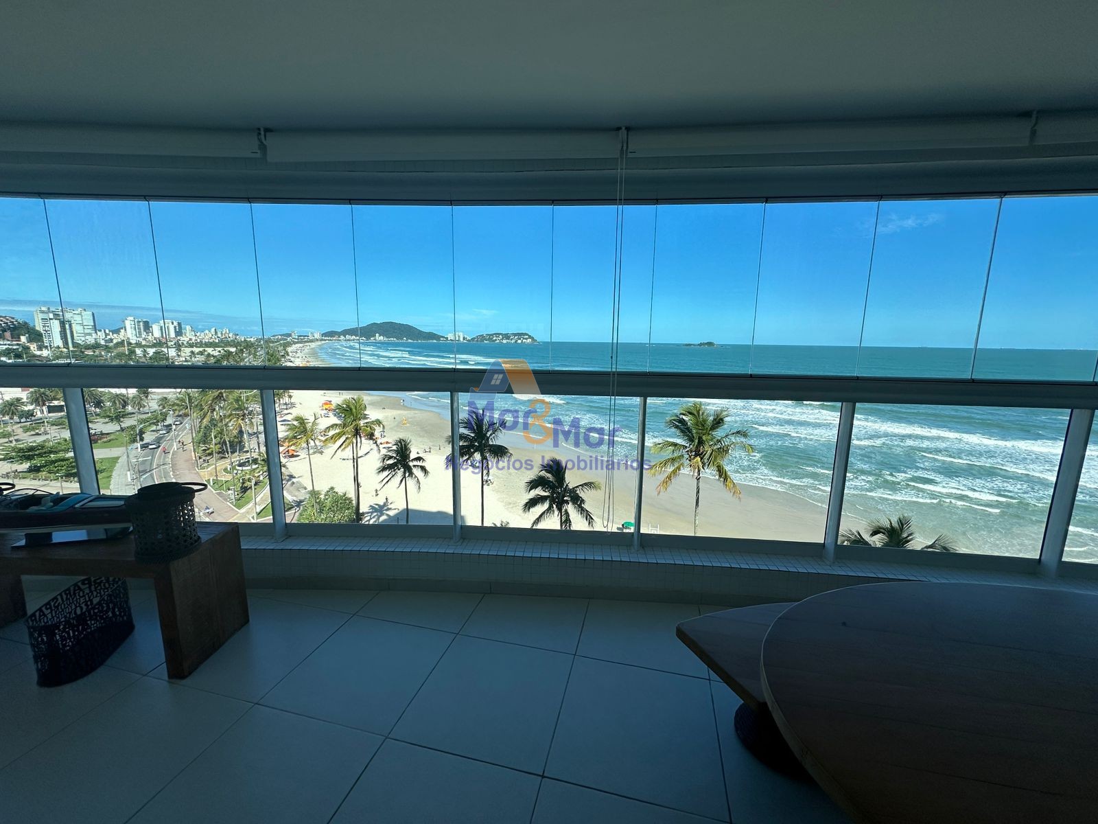Apartamento Frente ao Mar, Praia da Enseada, Guarujá - SP