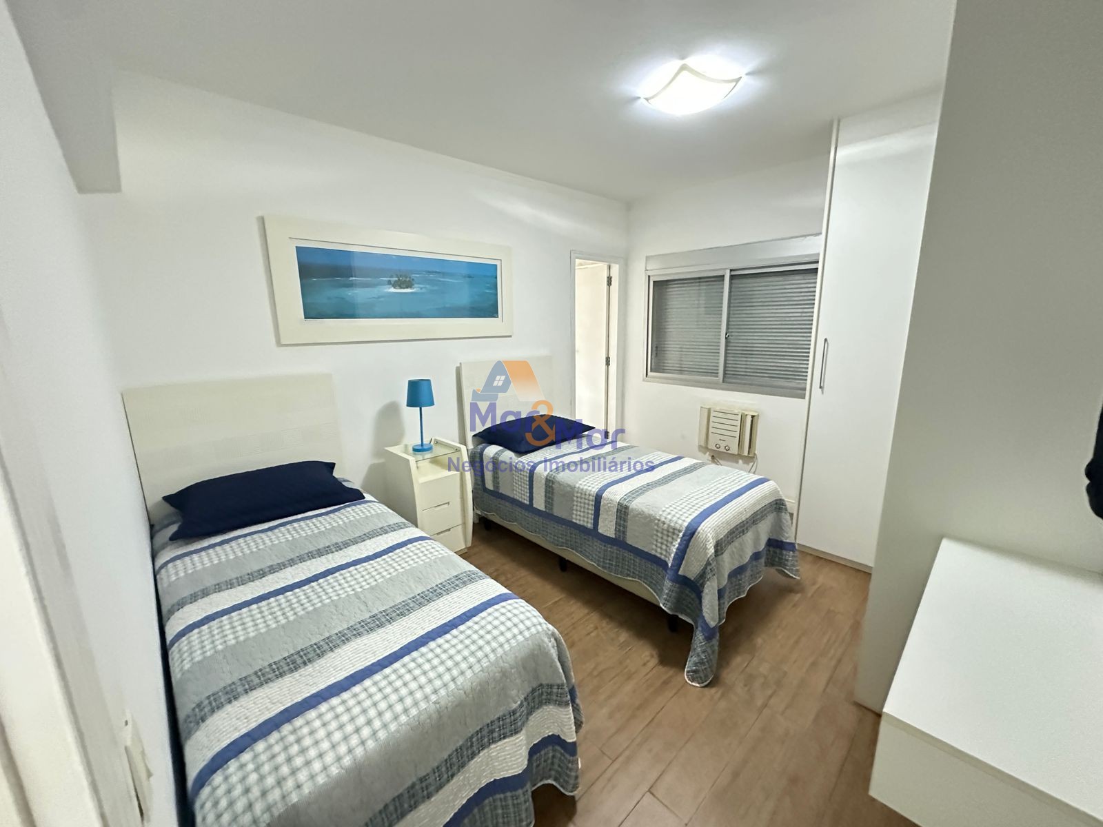 Apartamento Frente ao Mar nas Pitangueiras, Guarujá - SP