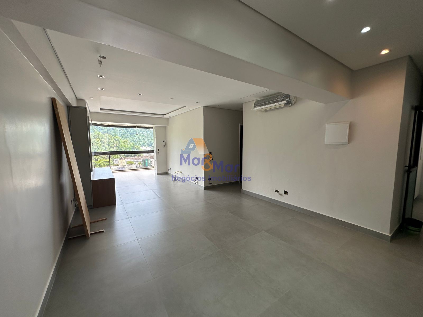 Apartamento na Praia da Enseada, Guarujá - SP