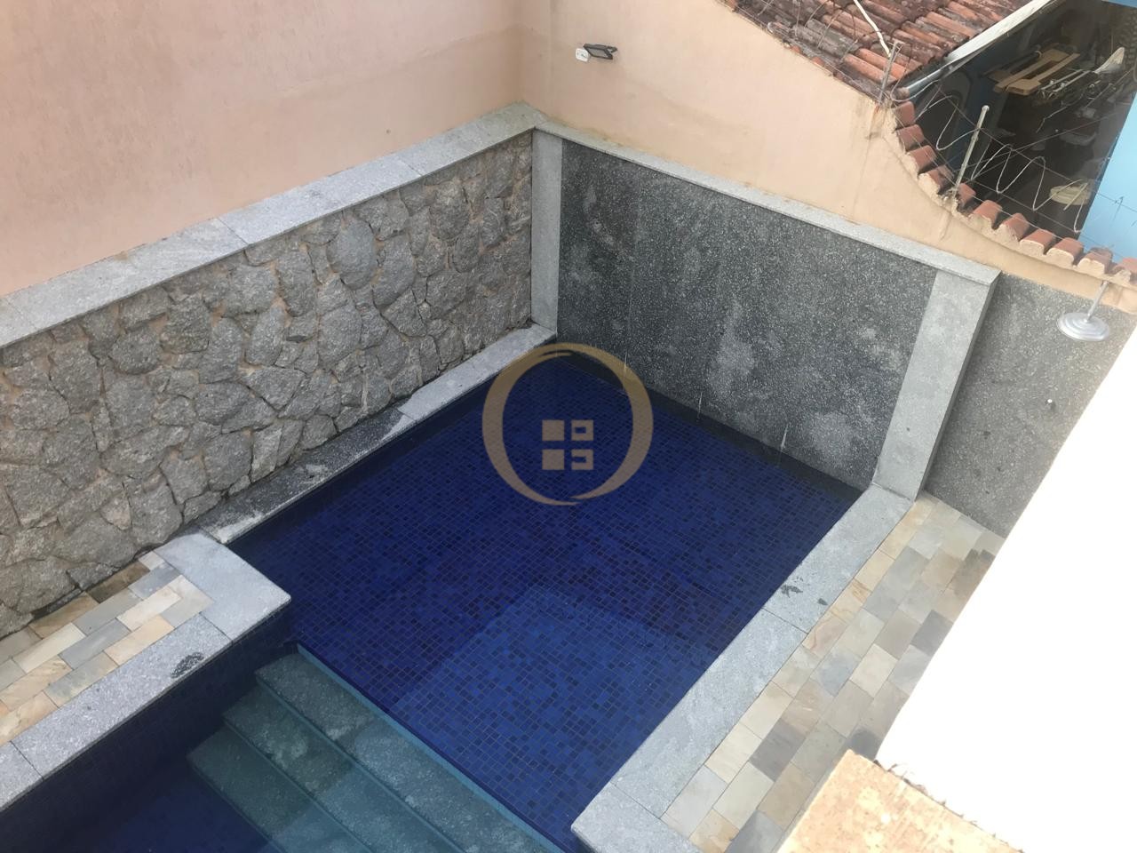 Apartamento-6-dormitorios-Guaiúba