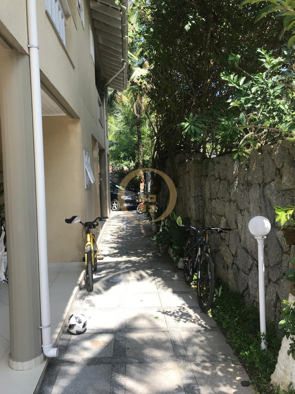 Apartamento-6-dormitorios-Guaiúba