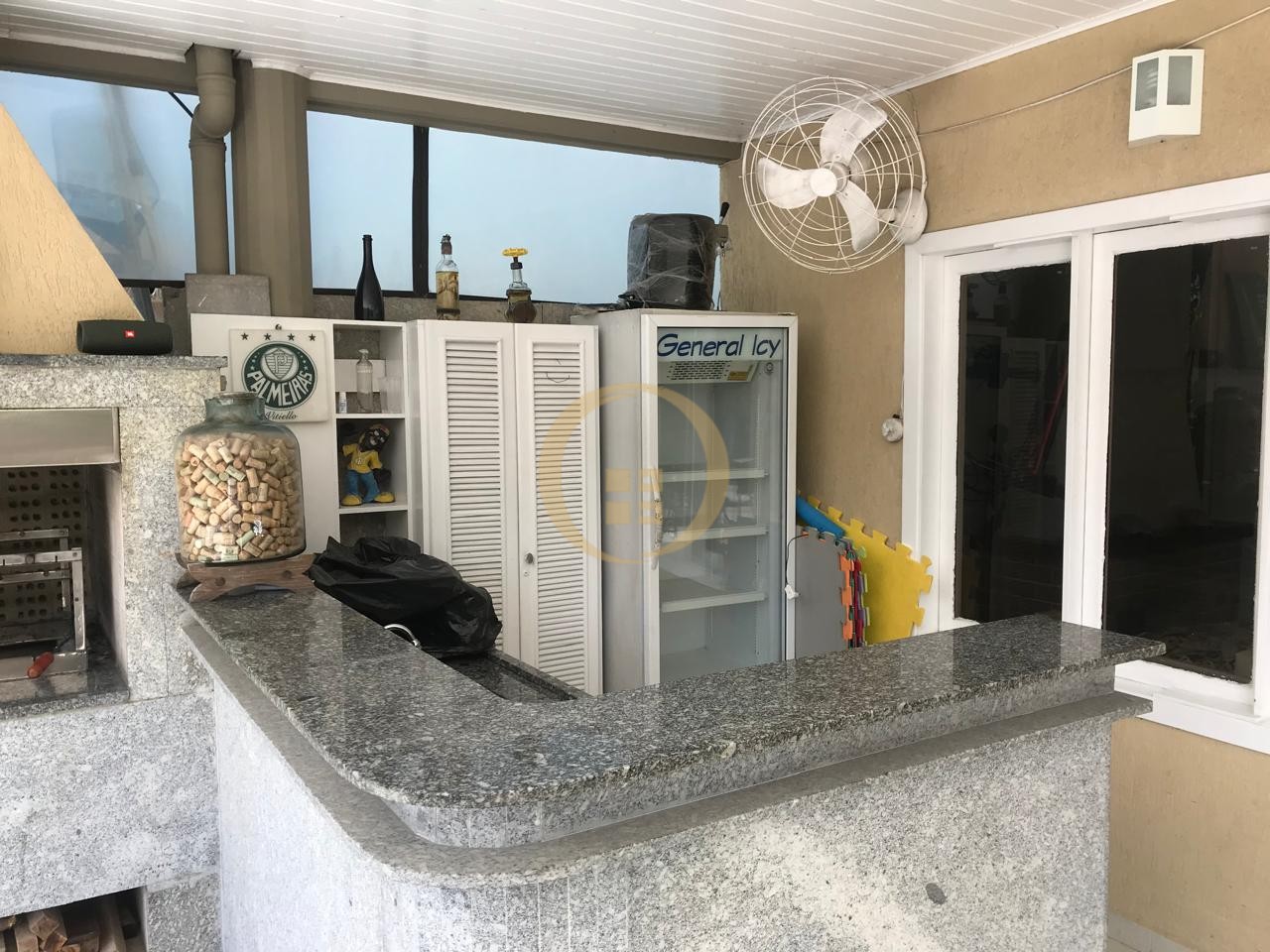 Apartamento-6-dormitorios-Guaiúba