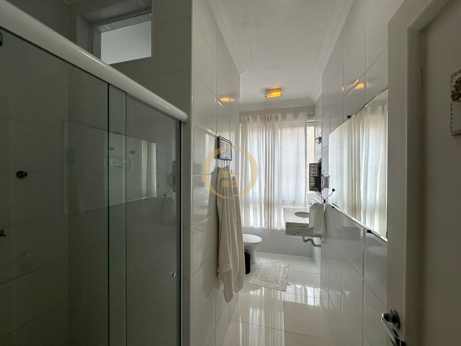 Apartamento Frente ao Mar nas Pitangueiras, Guarujá - SP