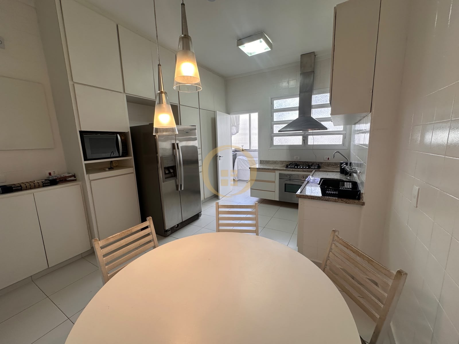 Apartamento Frente ao Mar nas Pitangueiras, Guarujá - SP