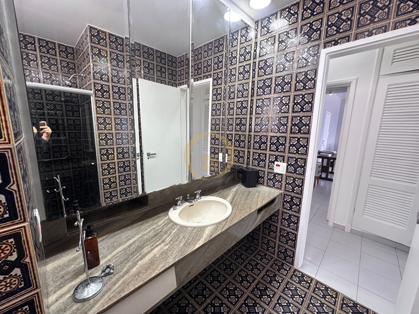 Apartamento Frente ao Mar nas Pitangueiras, Guarujá - SP