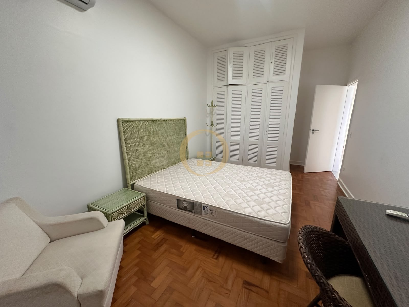 Apartamento Frente ao Mar nas Pitangueiras, Guarujá - SP