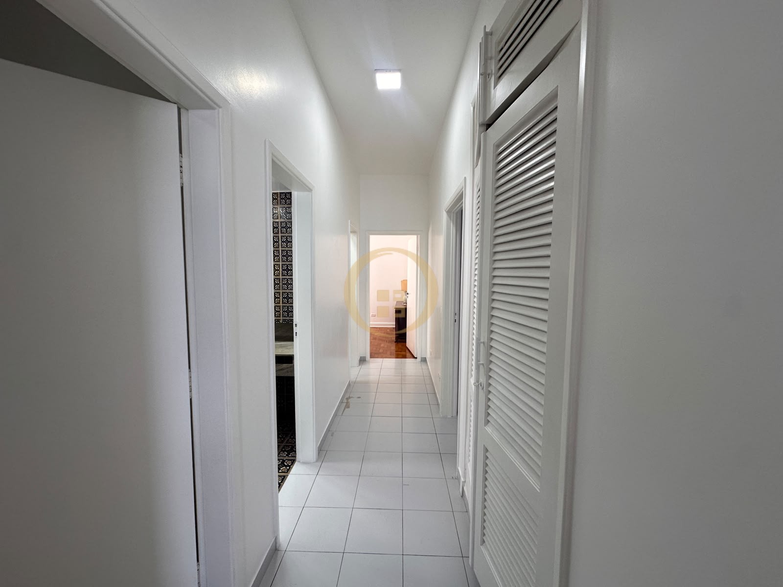 Apartamento Frente ao Mar nas Pitangueiras, Guarujá - SP