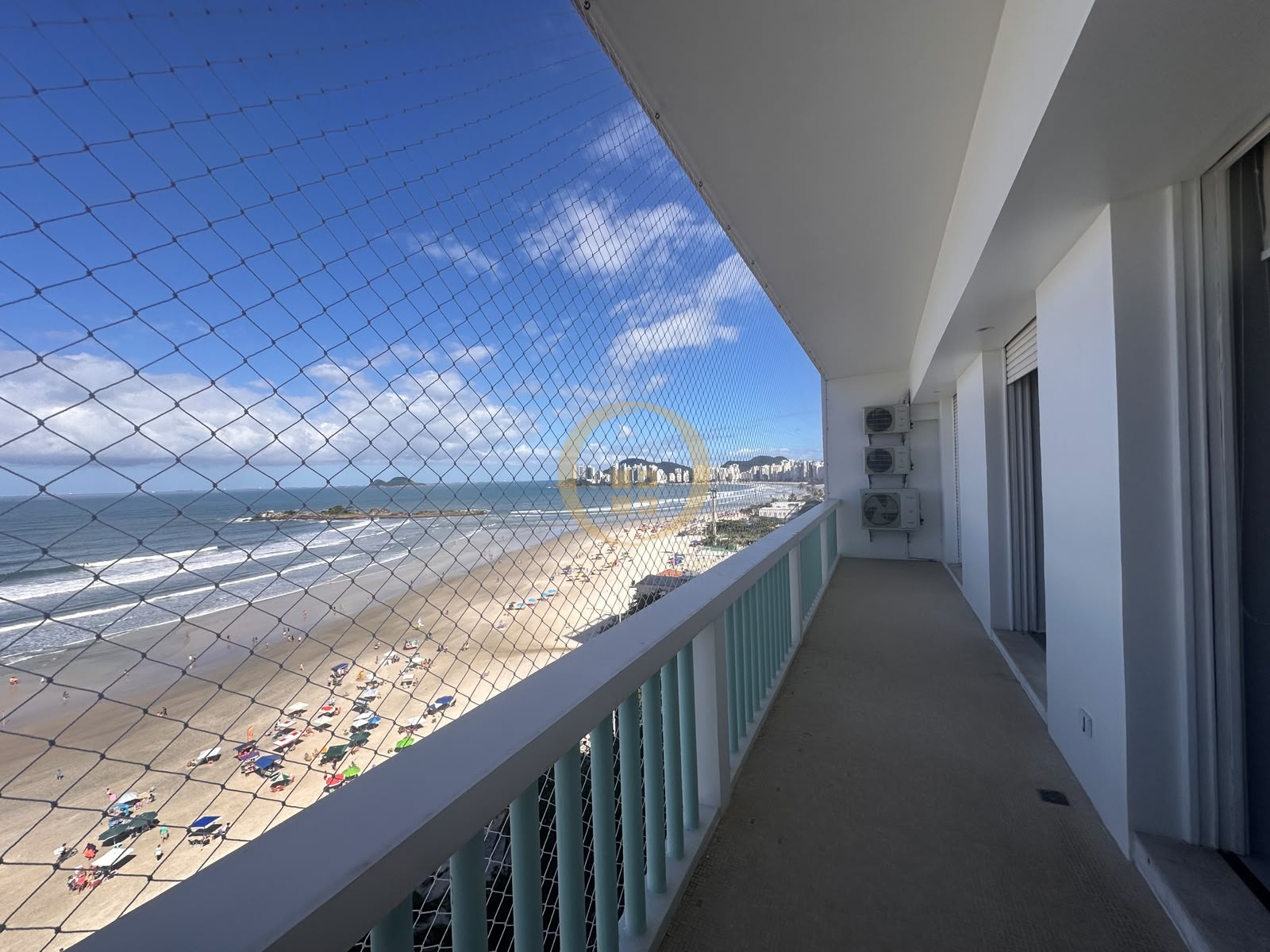 Apartamento Frente ao Mar nas Pitangueiras, Guarujá - SP