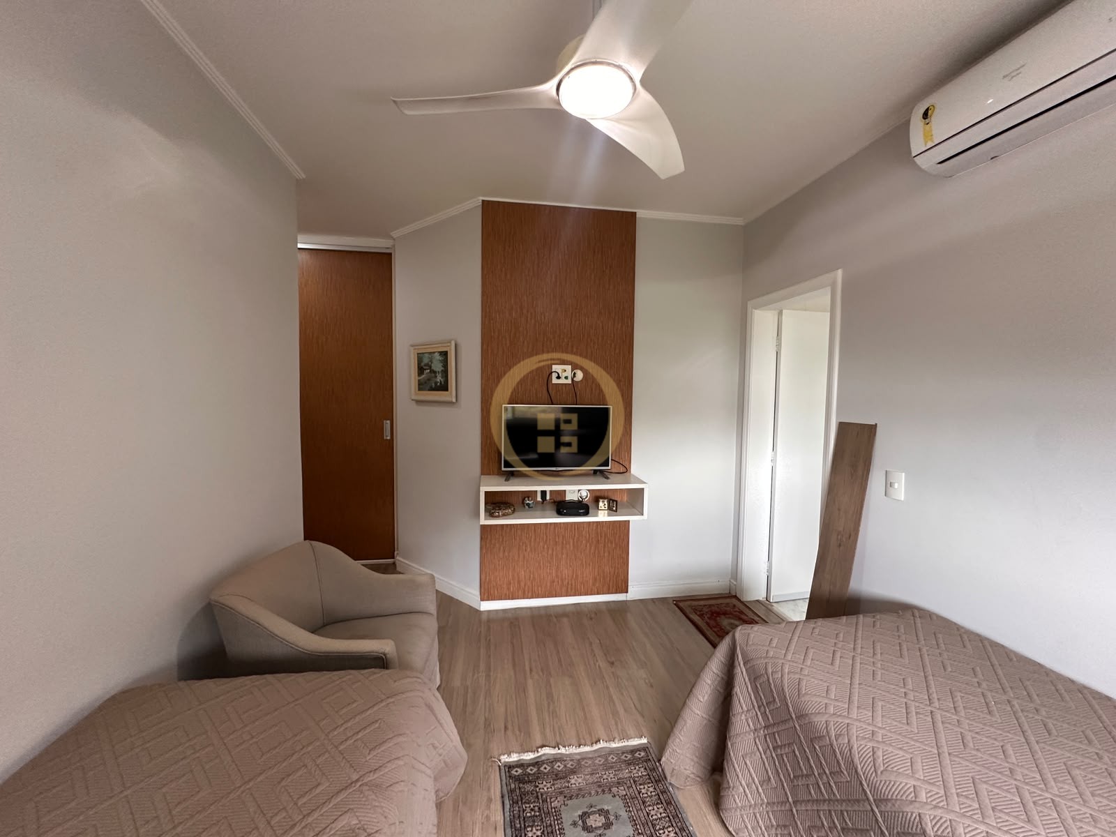 Apartamento-4-dormitorios-Pitangueiras
