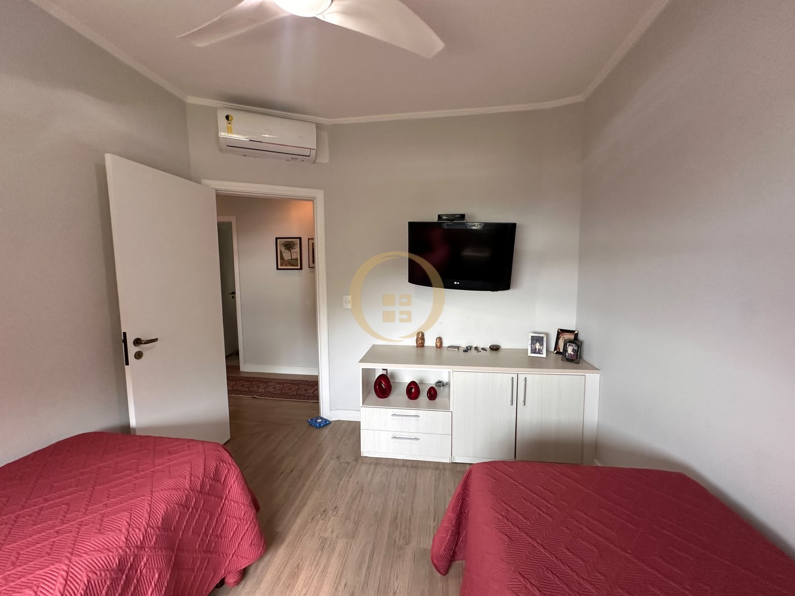 Apartamento-4-dormitorios-Pitangueiras